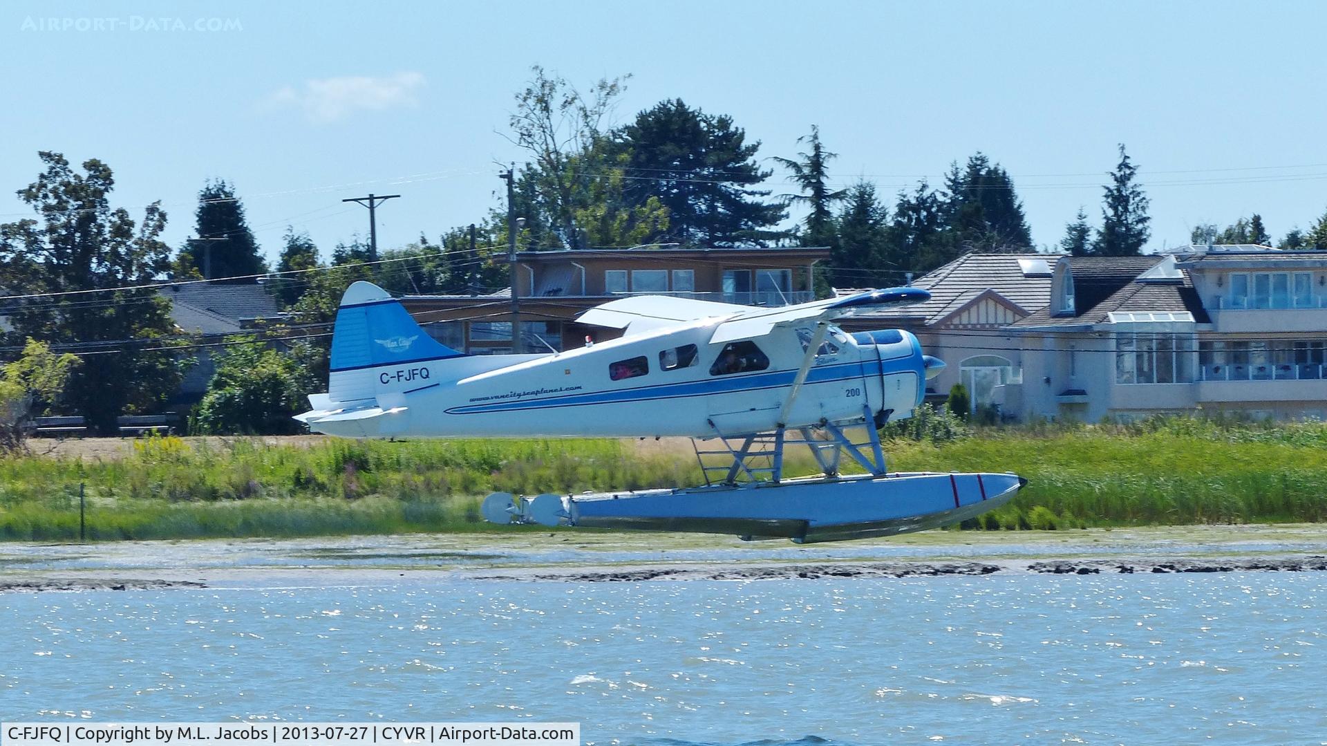 C-FJFQ, 1956 De Havilland Canada DHC-2 Beaver Mk.1 C/N 963, Van City Seaplanes #200 taking off from the Fraser River.