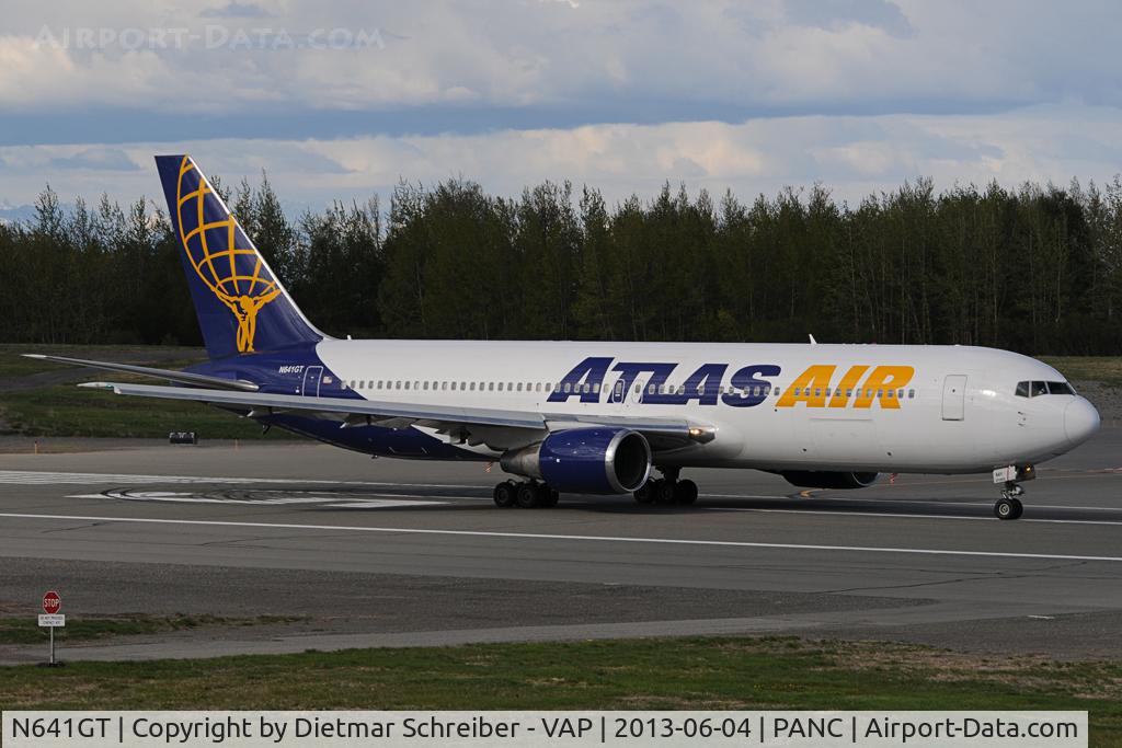 N641GT, Boeing 767-38E C/N 25132, Atlas Air Boeing 767-300