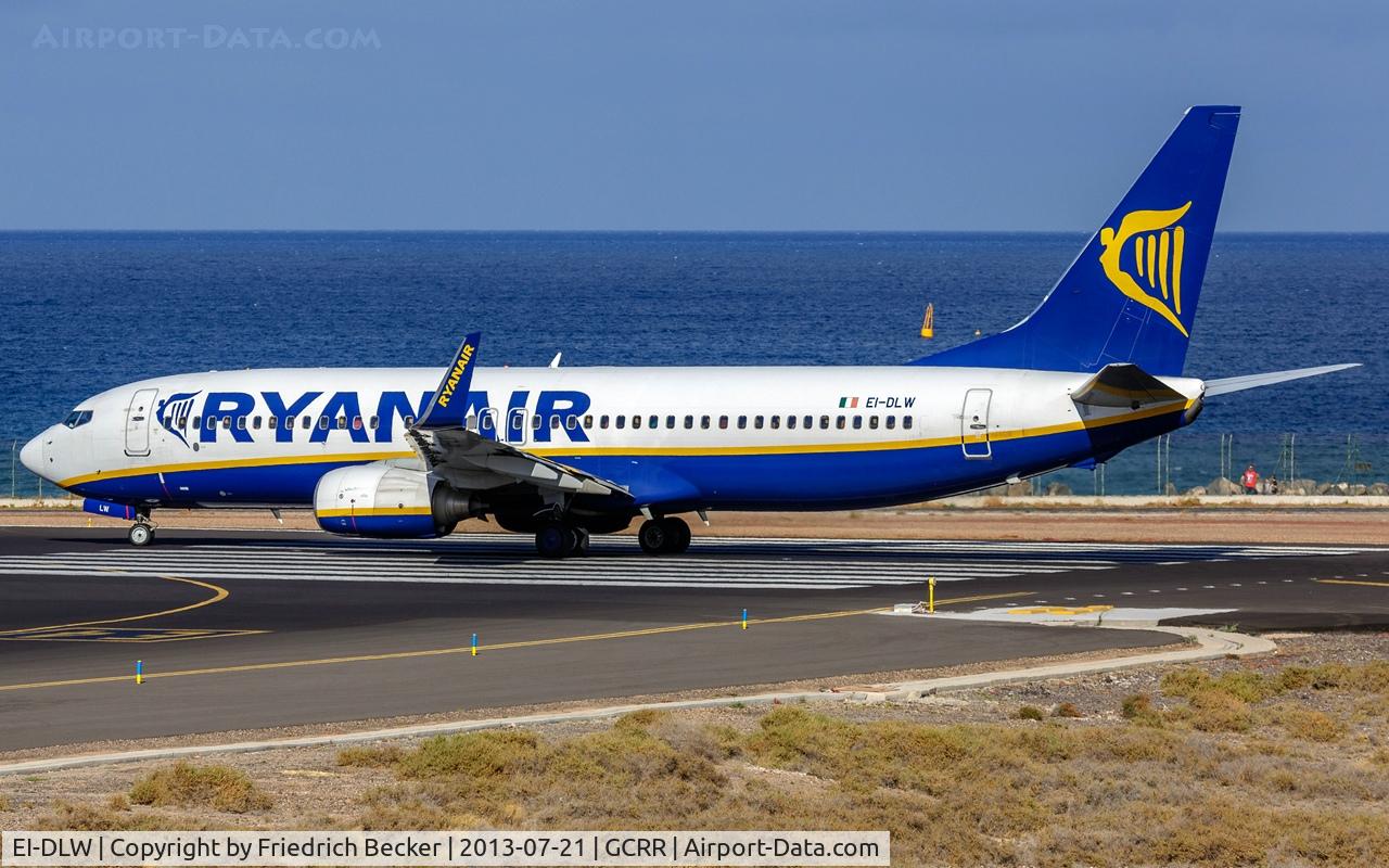 EI-DLW, 2006 Boeing 737-8AS C/N 33599, departure from Arrecife