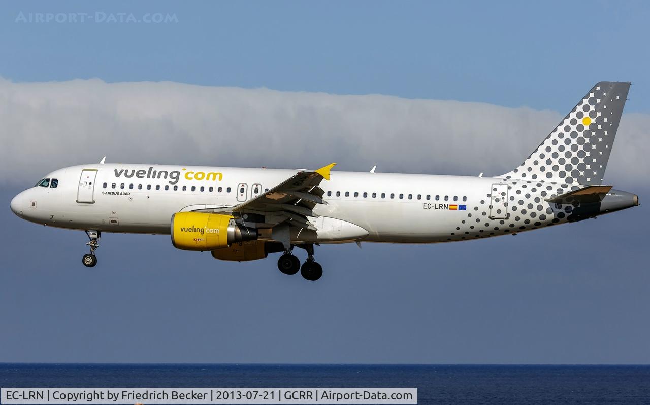 EC-LRN, 2009 Airbus A320-214 C/N 3995, on final at Arrecife
