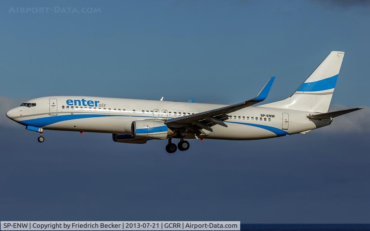 SP-ENW, 1999 Boeing 737-86J C/N 28073, on final at Arrecife