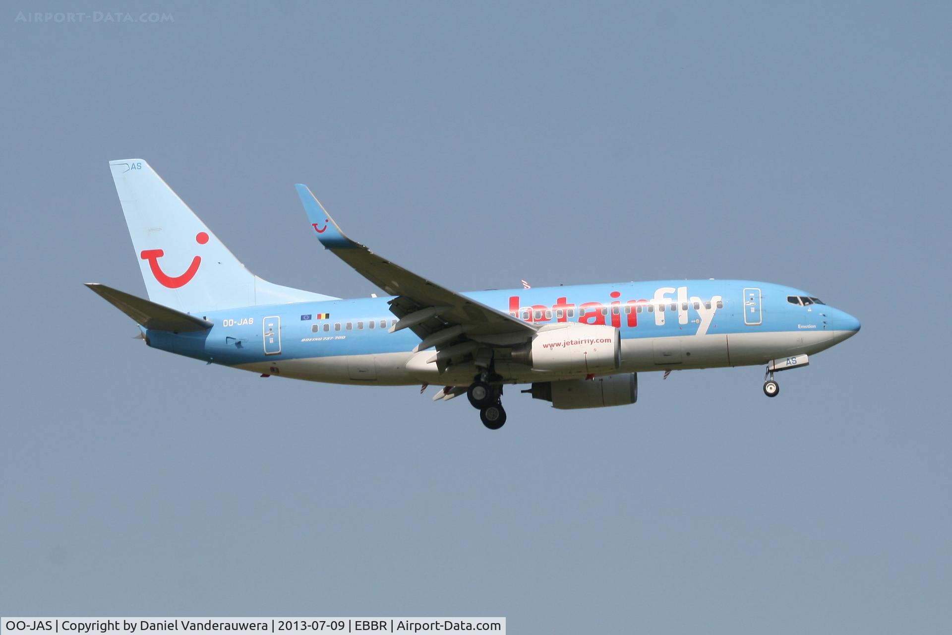 OO-JAS, 2008 Boeing 737-7K5 C/N 35144, Flight JAF2198 is descending to RWY 02