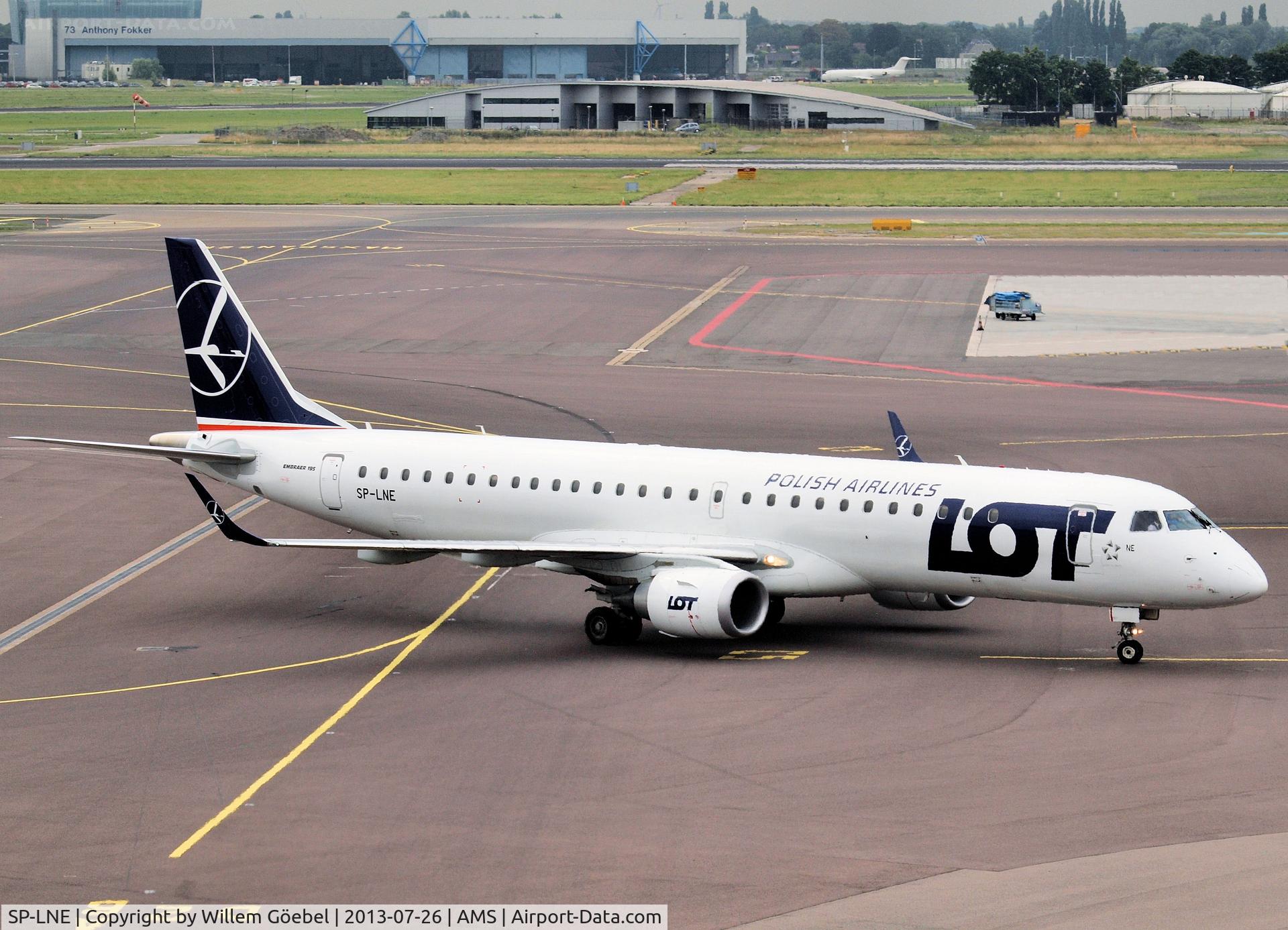 SP-LNE, 2012 Embraer 195LR (ERJ-190-200LR) C/N 19000583, Taxi to the gate of Schiphol Airport