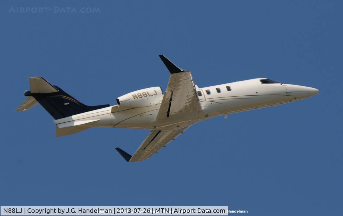 N88LJ, 2006 Learjet 45 C/N 2045, On take off.