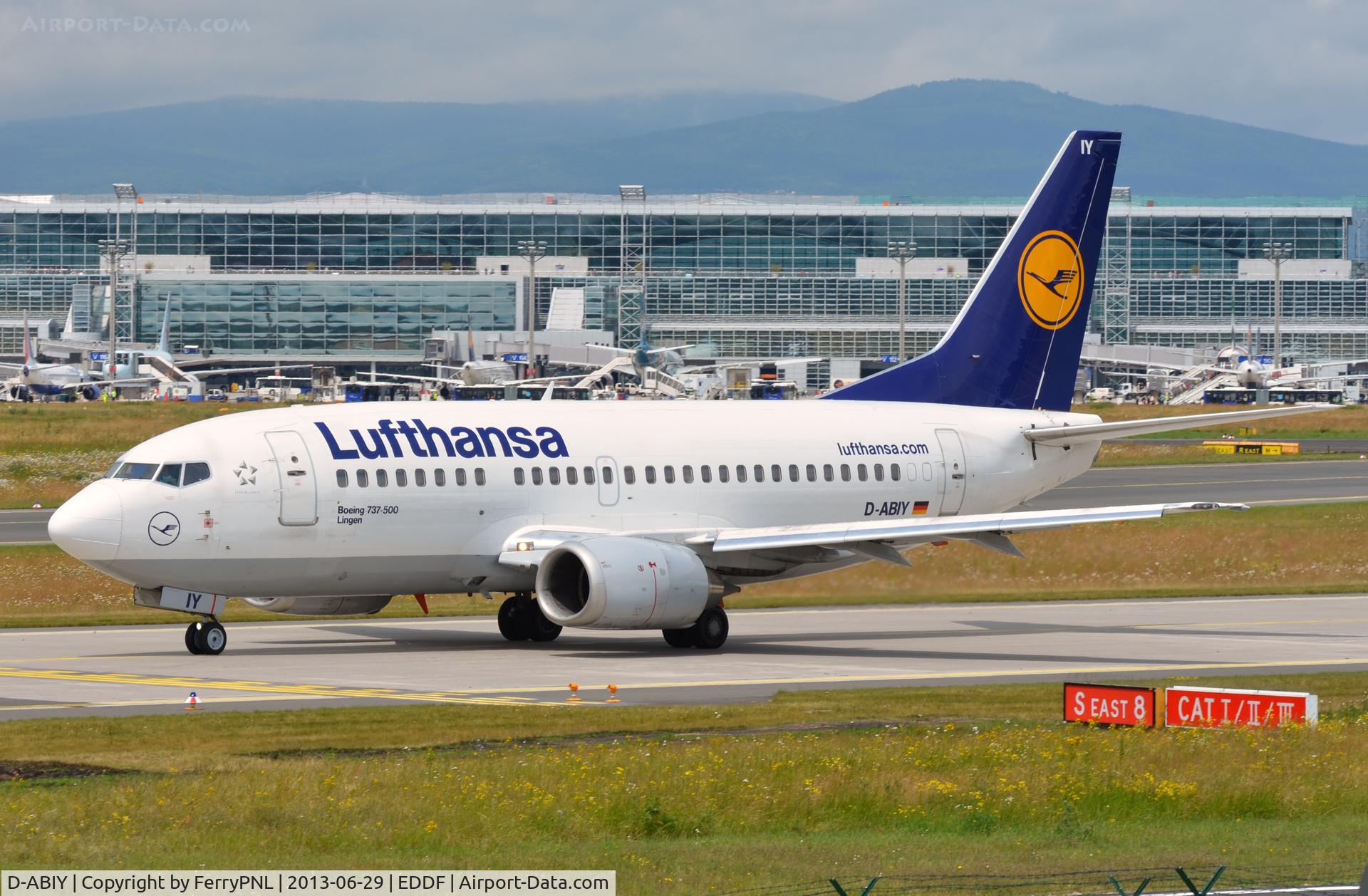 D-ABIY, 1991 Boeing 737-530 C/N 25243, LH B735 taxying to depart