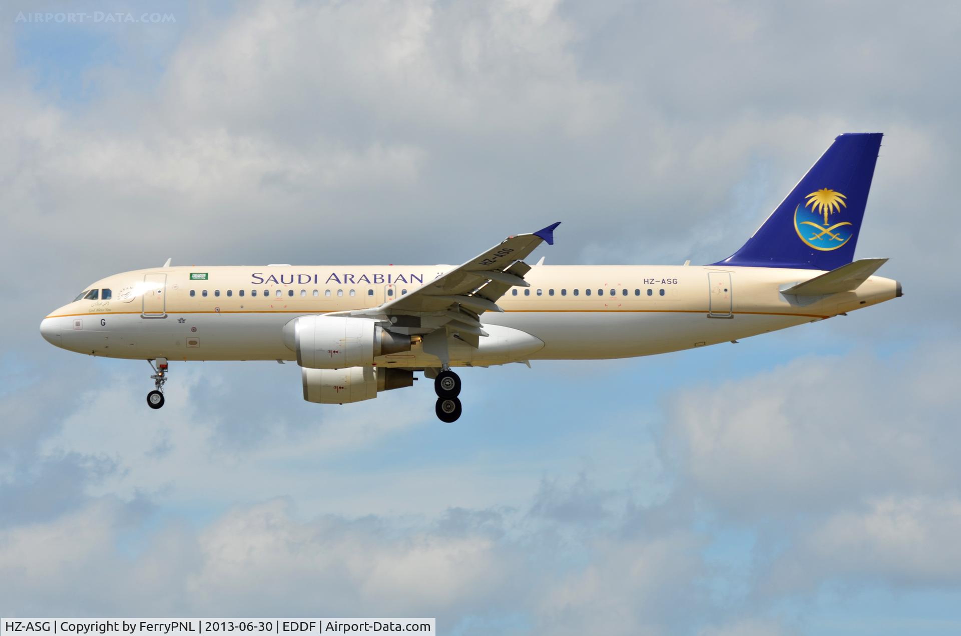 HZ-ASG, 2012 Airbus A320-214 C/N 5223, Saudia A320 landing in FRA