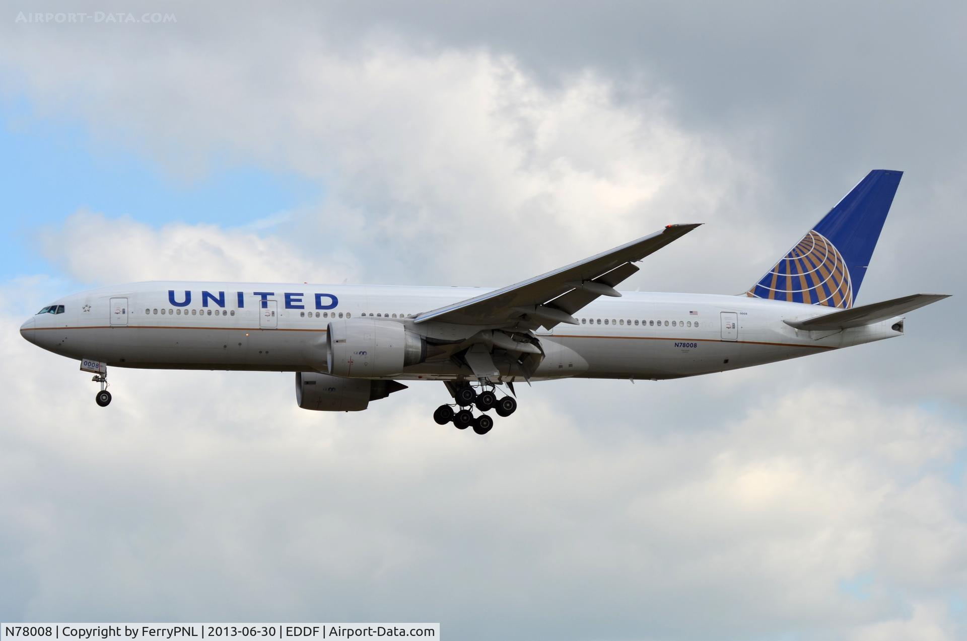 N78008, 1999 Boeing 777-224/ER C/N 29478, UA B772