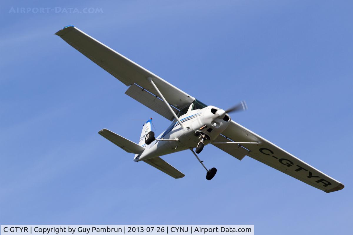 C-GTYR, 1981 Cessna 152 C/N 15284966, Landing