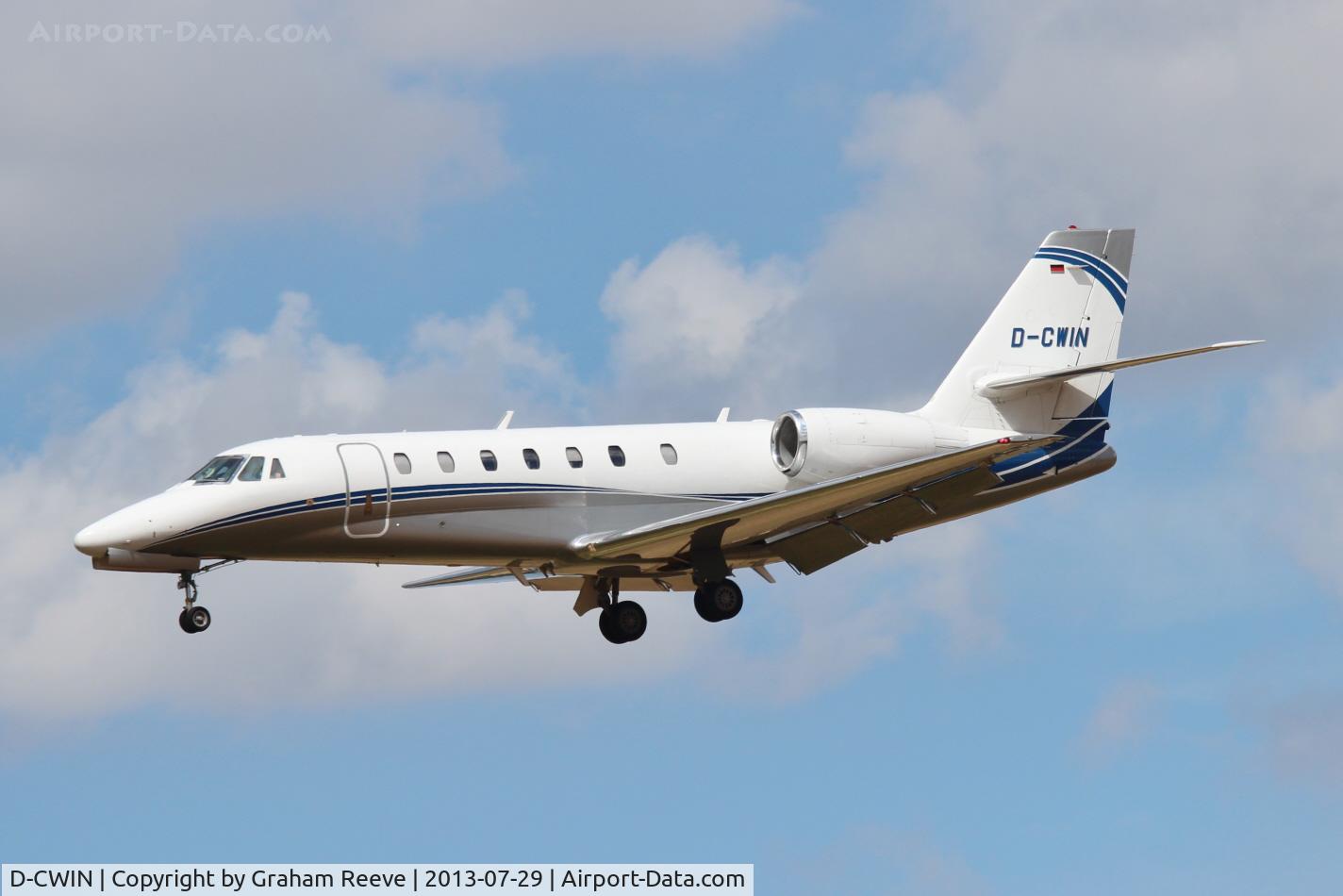 D-CWIN, 2011 Cessna 680 Citation Sovereign C/N 680-0305, On finals to land on runway 27.