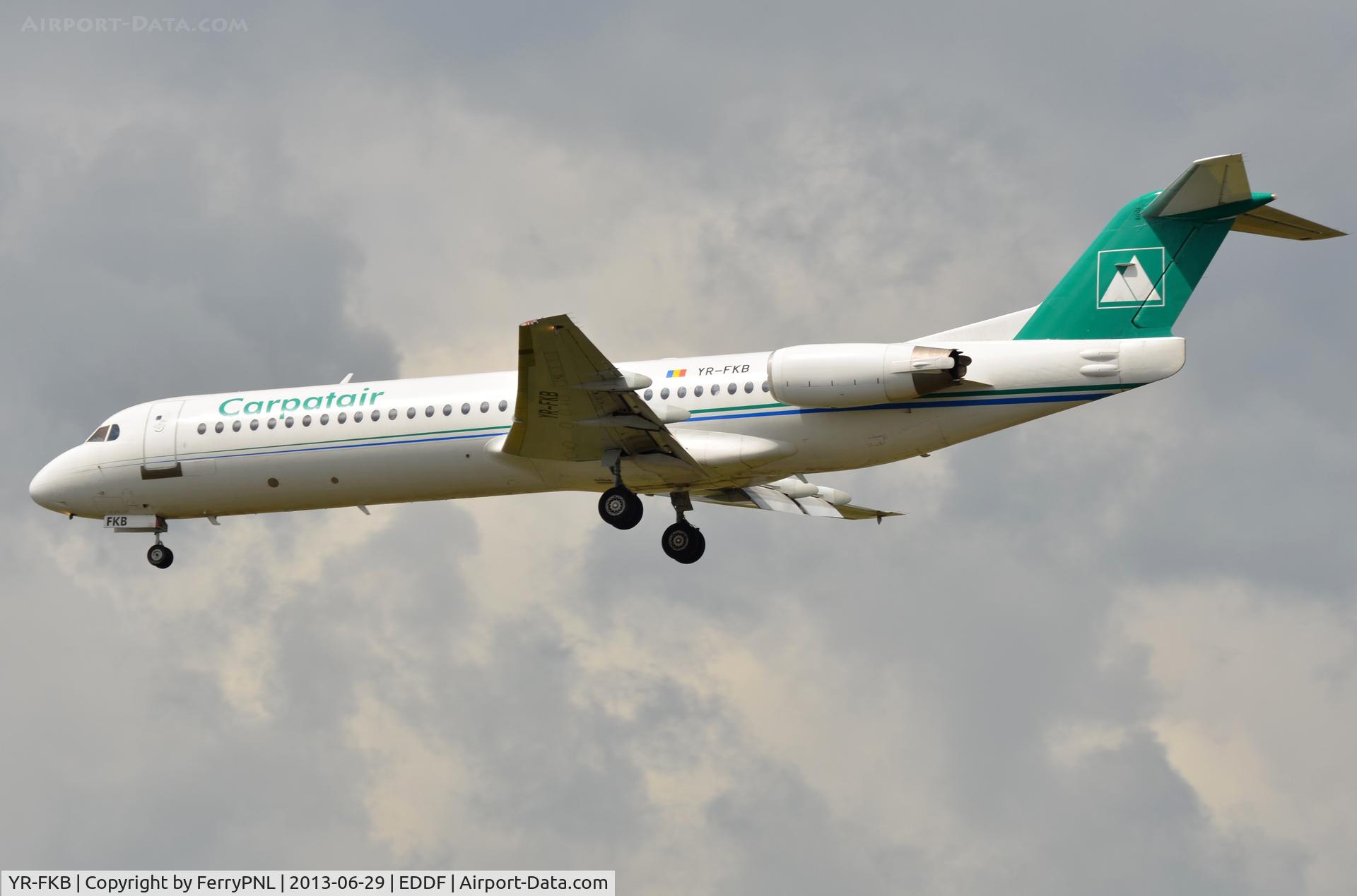YR-FKB, 1991 Fokker 100 (F-28-0100) C/N 11369, Fk100 landing in FRA