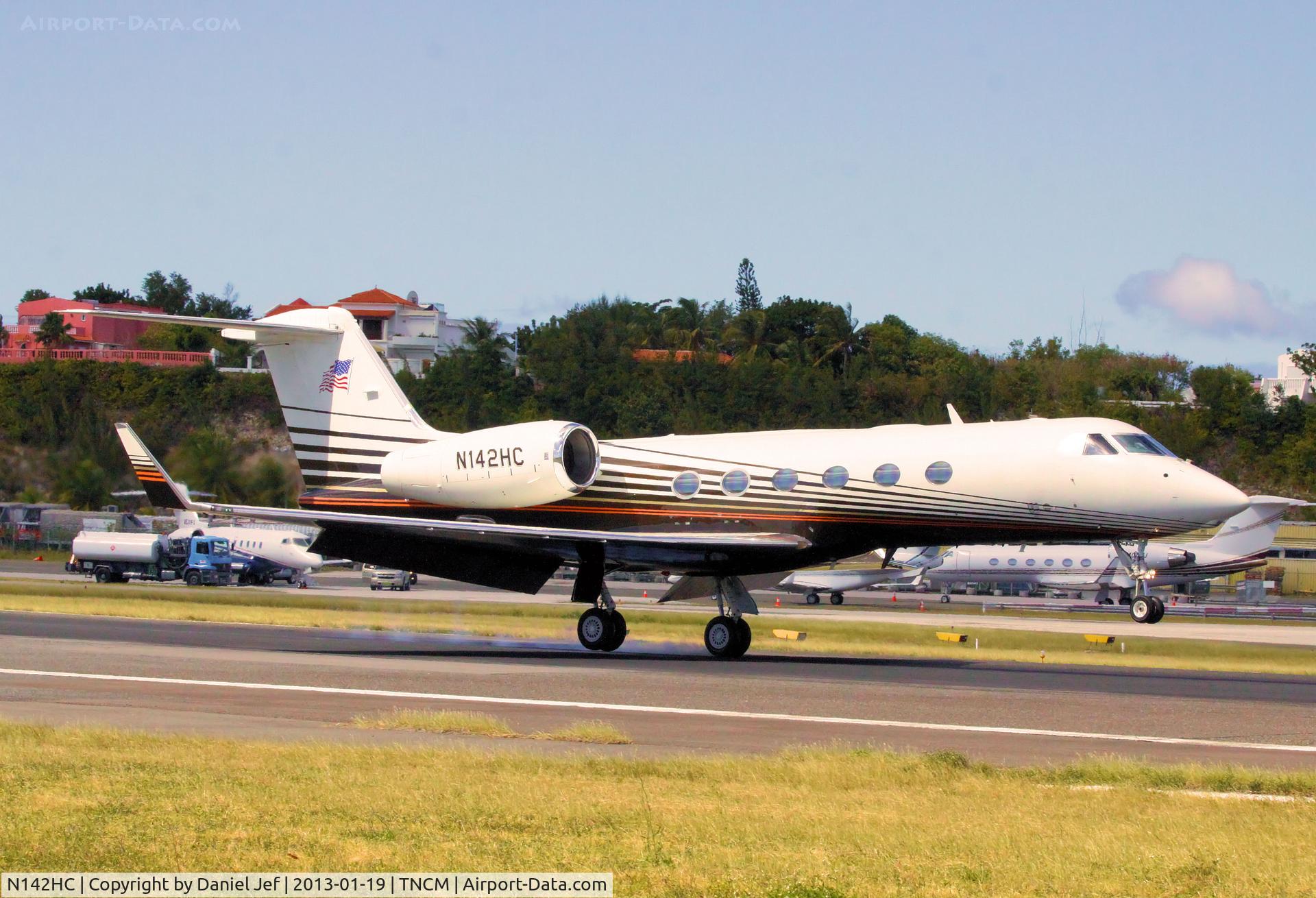N142HC, 2004 Gulfstream Aerospace GIV-X (G450) C/N 4007, N142HC