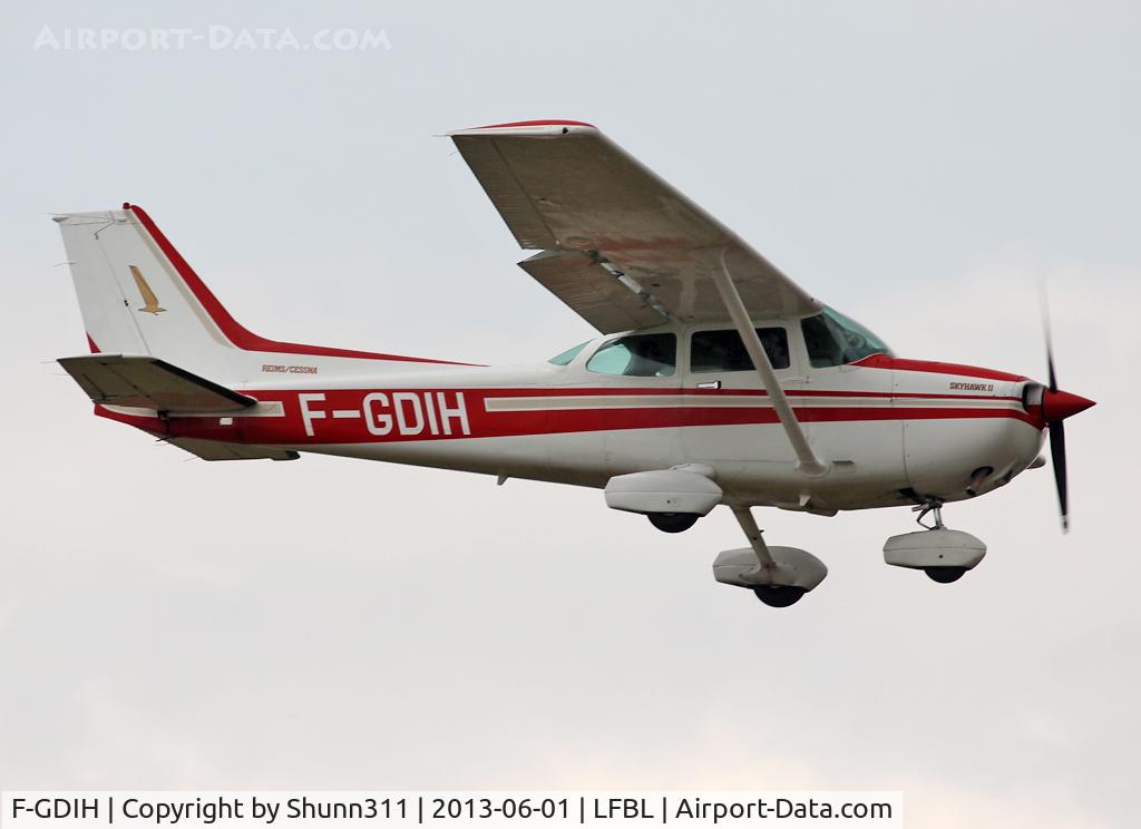 F-GDIH, Reims F172P C/N 2138, On landing...