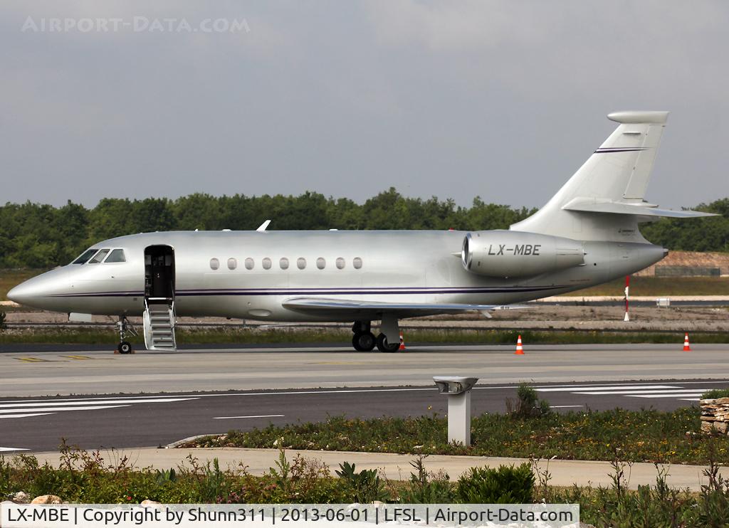 LX-MBE, 2003 Dassault Falcon 2000 C/N 208, Parked and waiting a new flight... Taken from the new airport of Brive