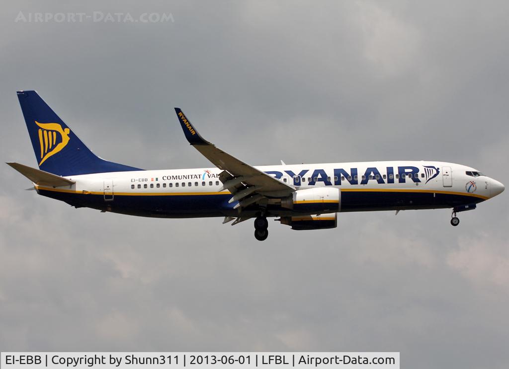 EI-EBB, 2009 Boeing 737-8AS C/N 37519, On landing...