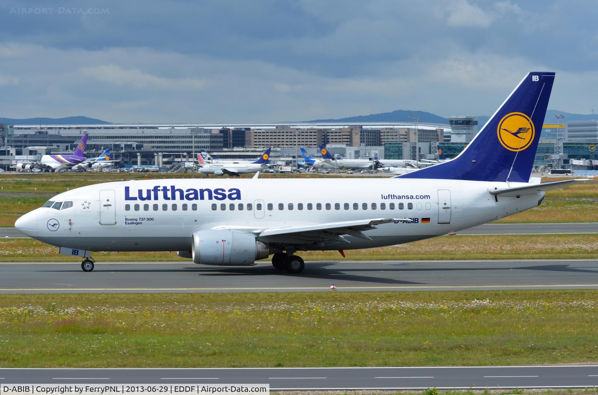 D-ABIB, 1990 Boeing 737-530 C/N 24816, Lufthansa B735 taxying past