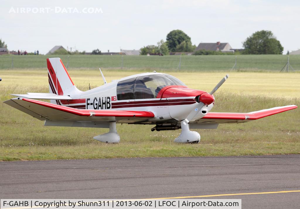 F-GAHB, Robin DR-400-140B Major C/N 1171, Parked in the grass during LFOC Open Day 2013...