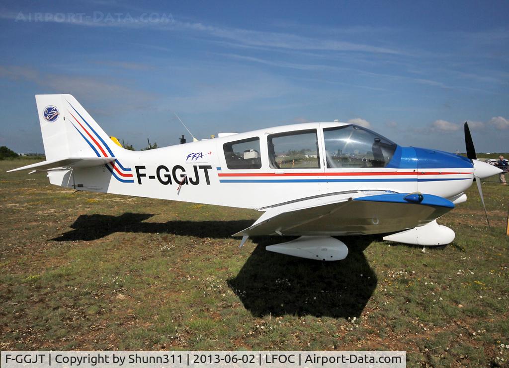 F-GGJT, Robin DR-400-180 Regent C/N 1820, Parked in the grass during LFOC Open Day 2013