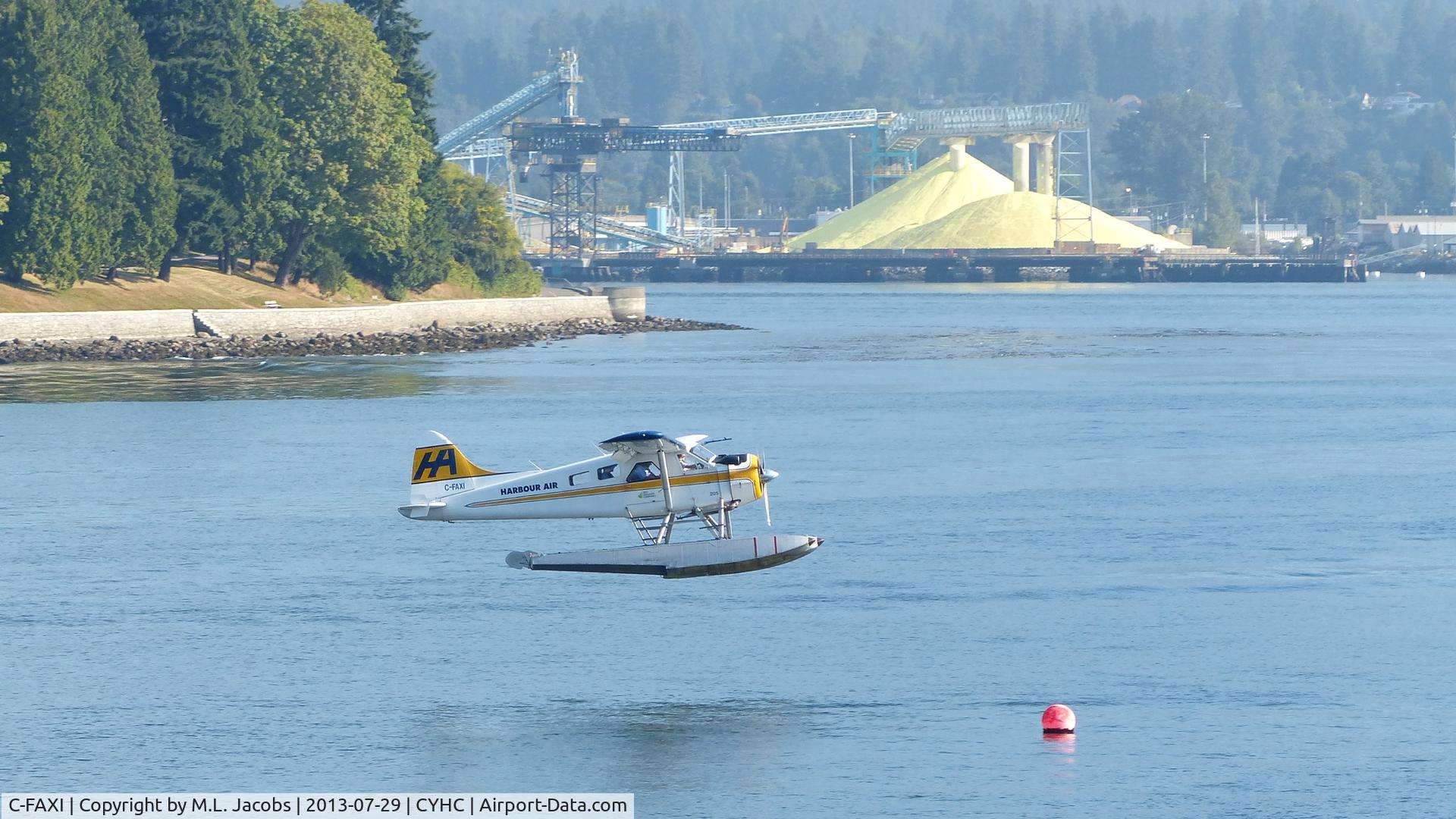 C-FAXI, 1963 De Havilland Canada DHC-2 Beaver Mk.I C/N 1514, Harbour Air #205 landing in Coal Harbour.