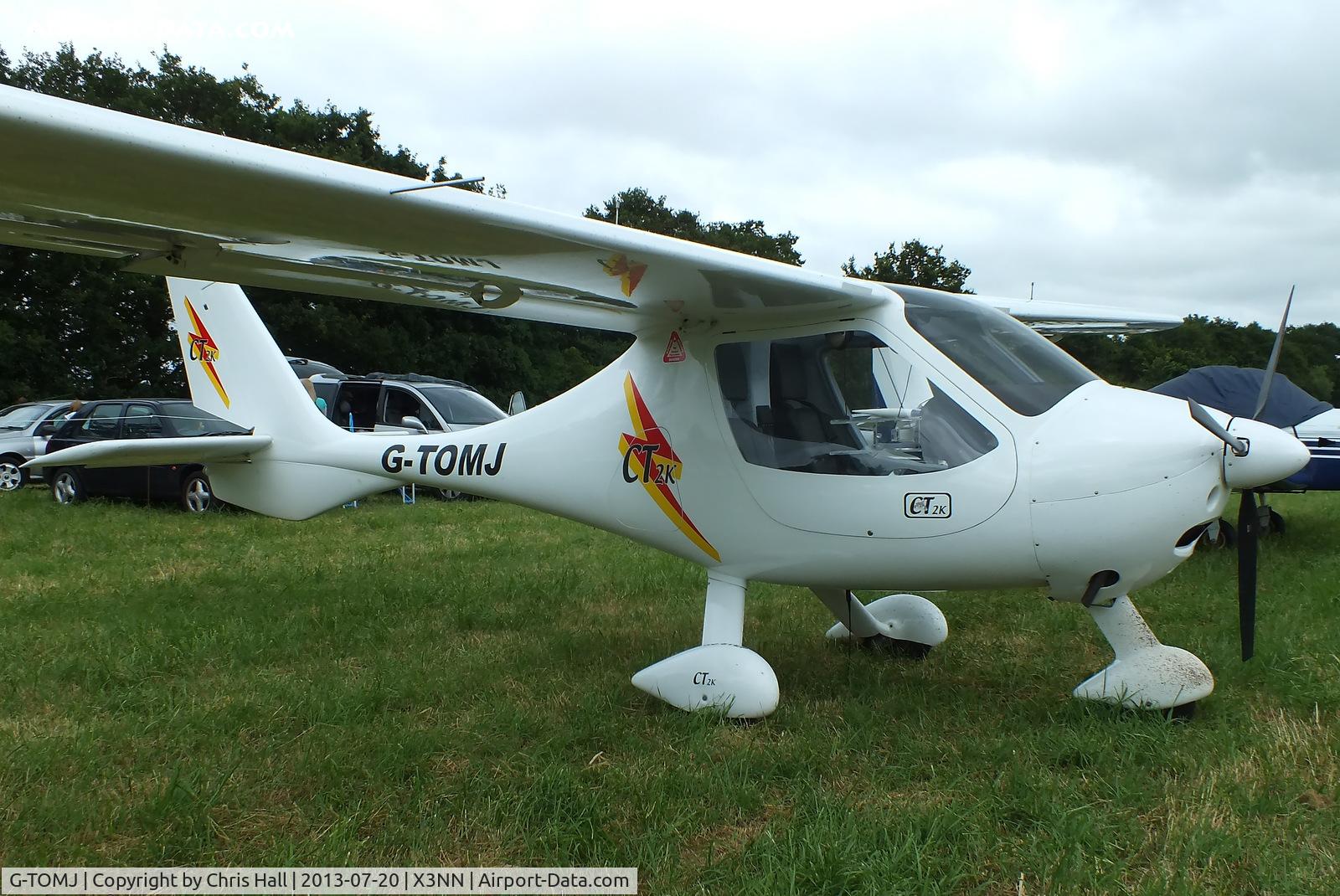 G-TOMJ, 2003 Flight Design CT2K C/N 7975, at the Stoke Golding stakeout 2013