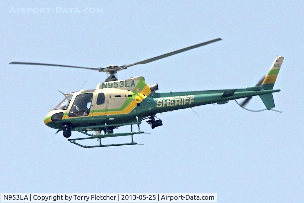 N953LA, Eurocopter AS-350B-2 Ecureuil Ecureuil C/N 4990, Down the shoreline at Venice Beach