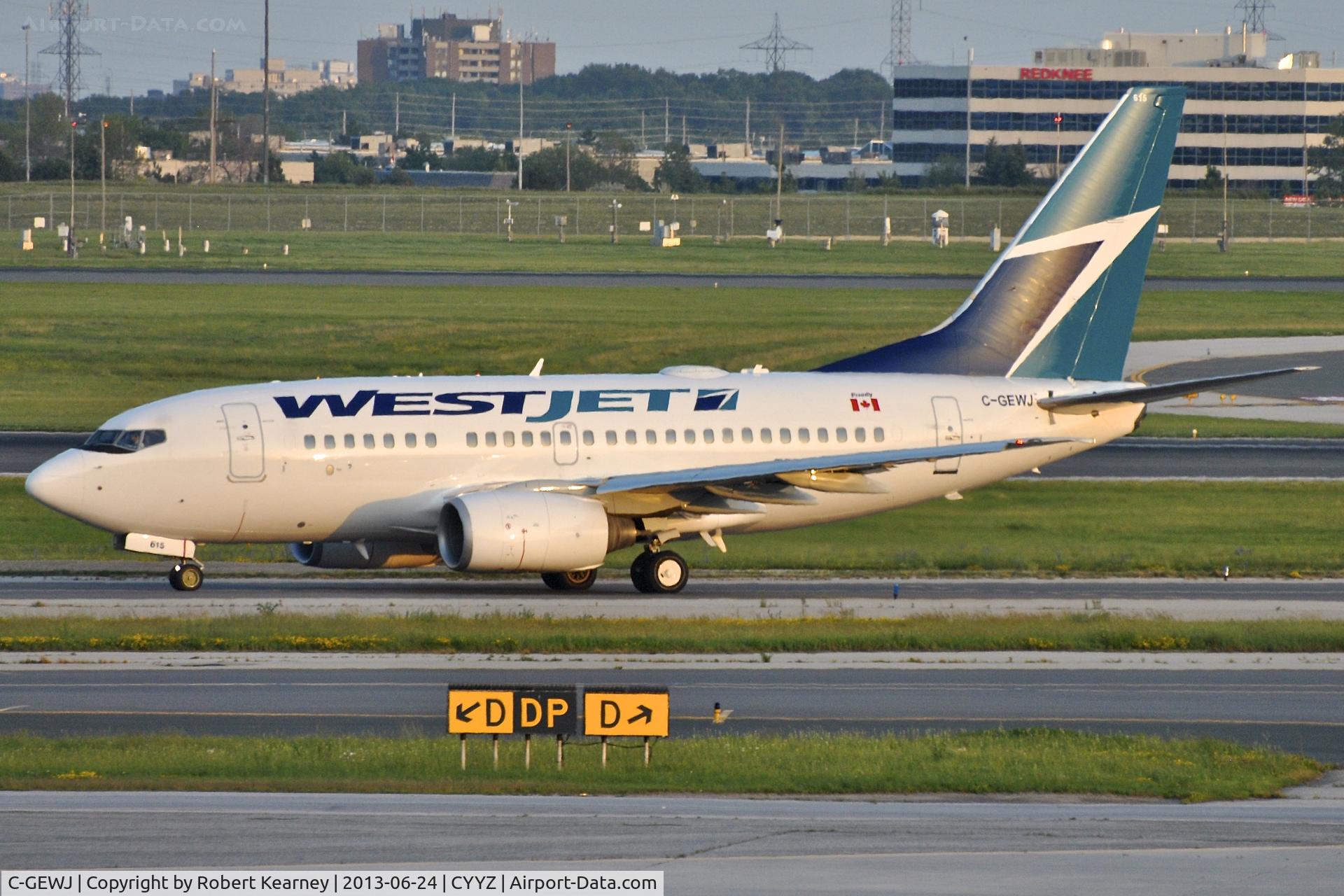 C-GEWJ, 2006 Boeing 737-6CT C/N 35571, Taxiing for departure