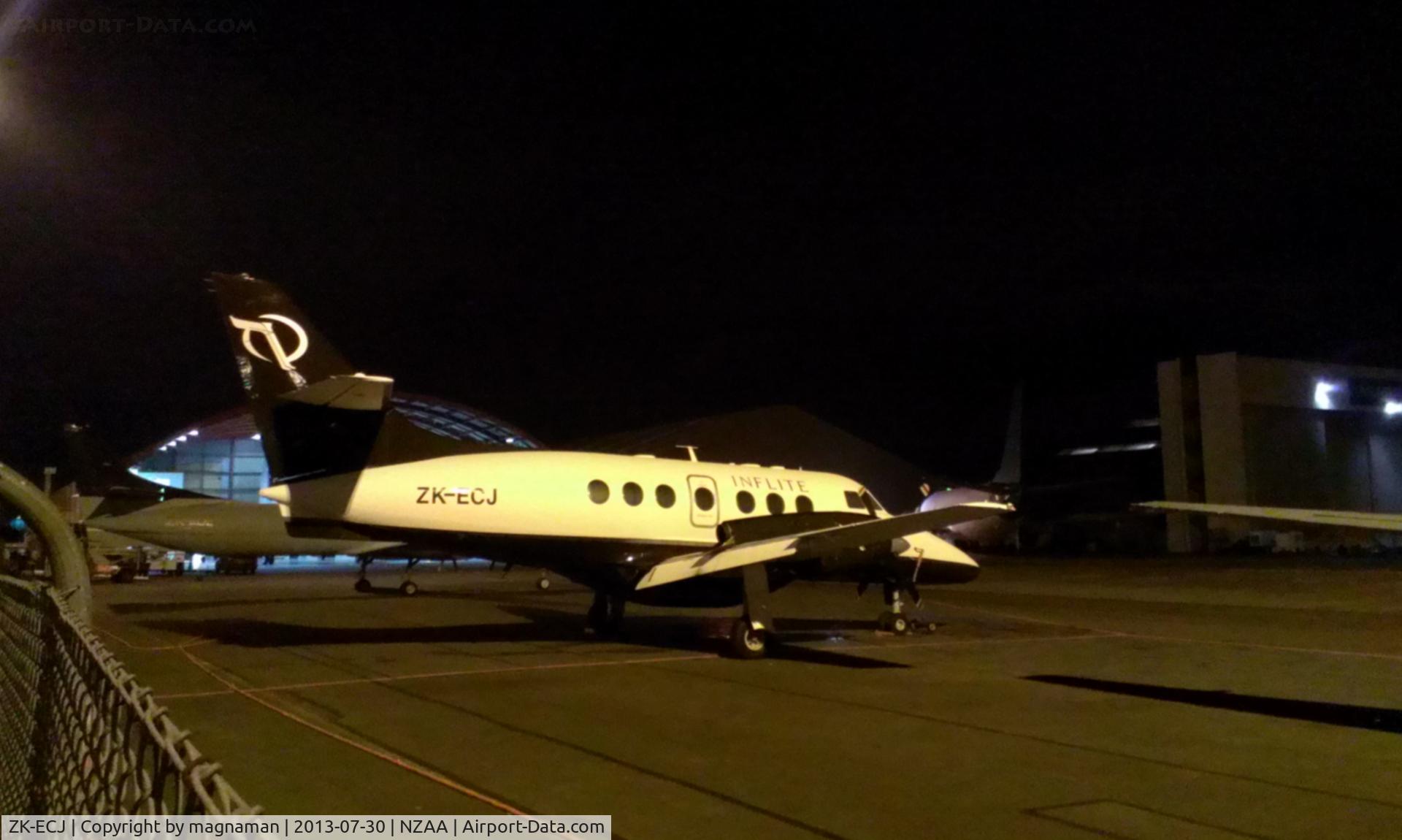 ZK-ECJ, 1992 British Aerospace BAe-3201 Jetstream 32EP C/N 969, Under early morning floodlights at AKL.