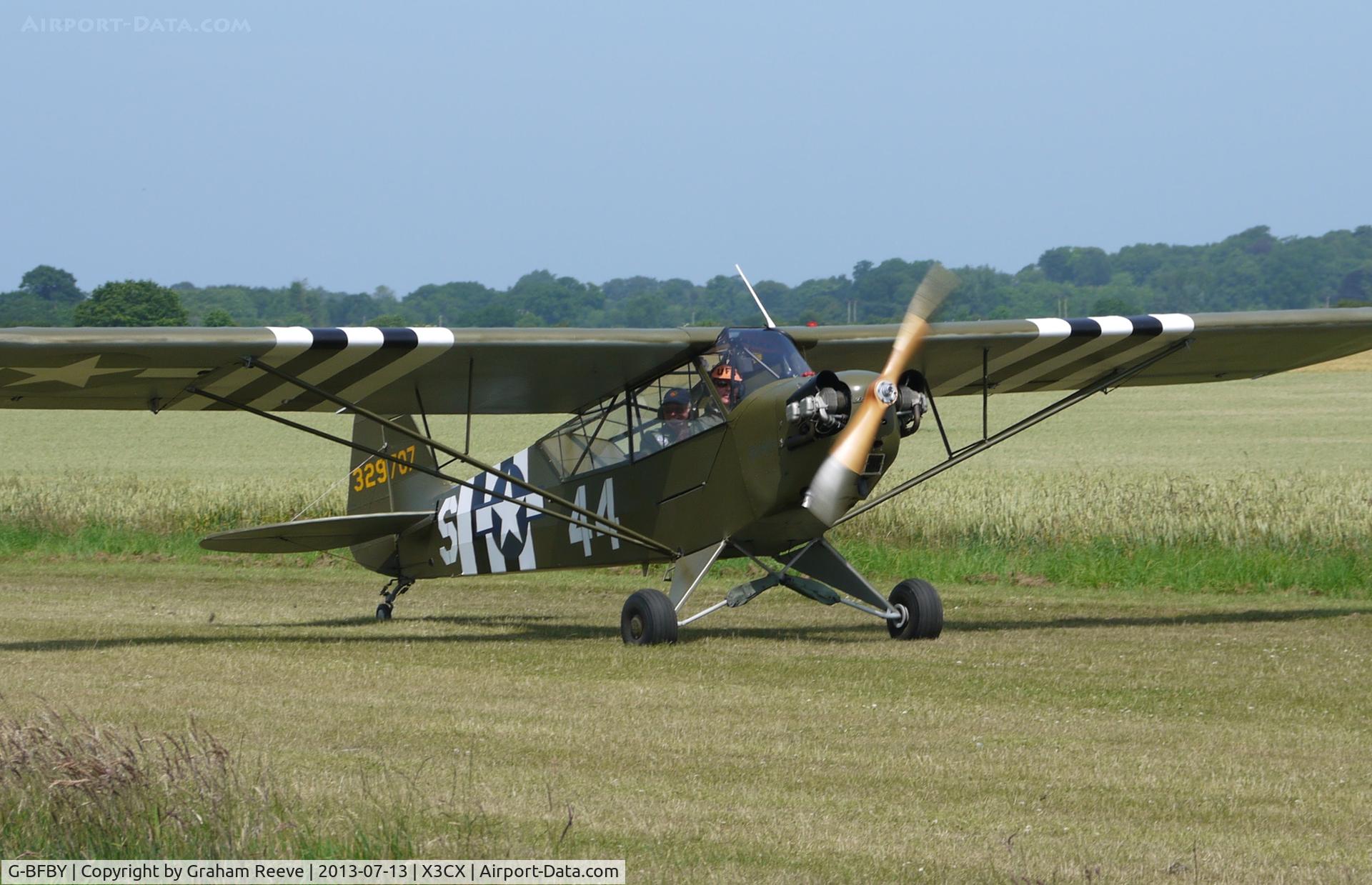 G-BFBY, 1944 Piper L-4H Grasshopper (J3C-65D) C/N 10998, Just landed at Northrepps.