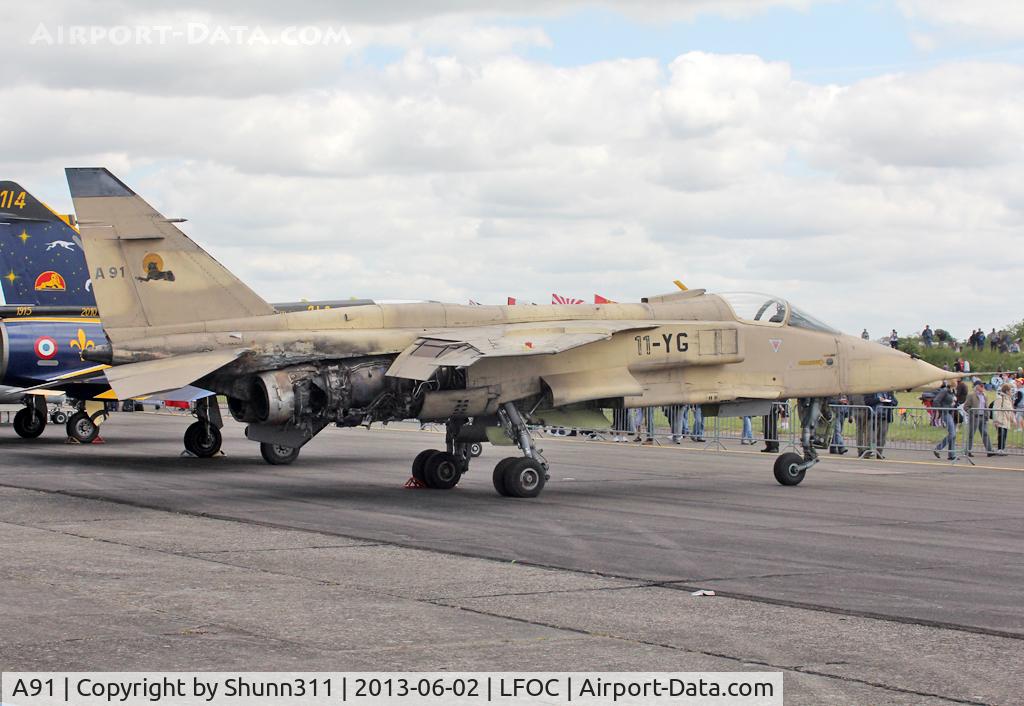 A91, Sepecat Jaguar A C/N A91, Used as static aircraft during LFOC Open Day 2013... Aircraft is now stored here and wear, on his right side,  results of his shut down by a missile during first Gulf War