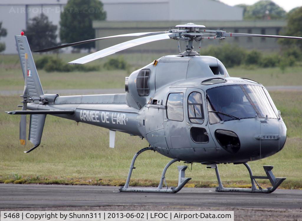 5468, Aérospatiale AS-555AN Fennec C/N 5468, Used as a demo during LFOC Open Day 2013