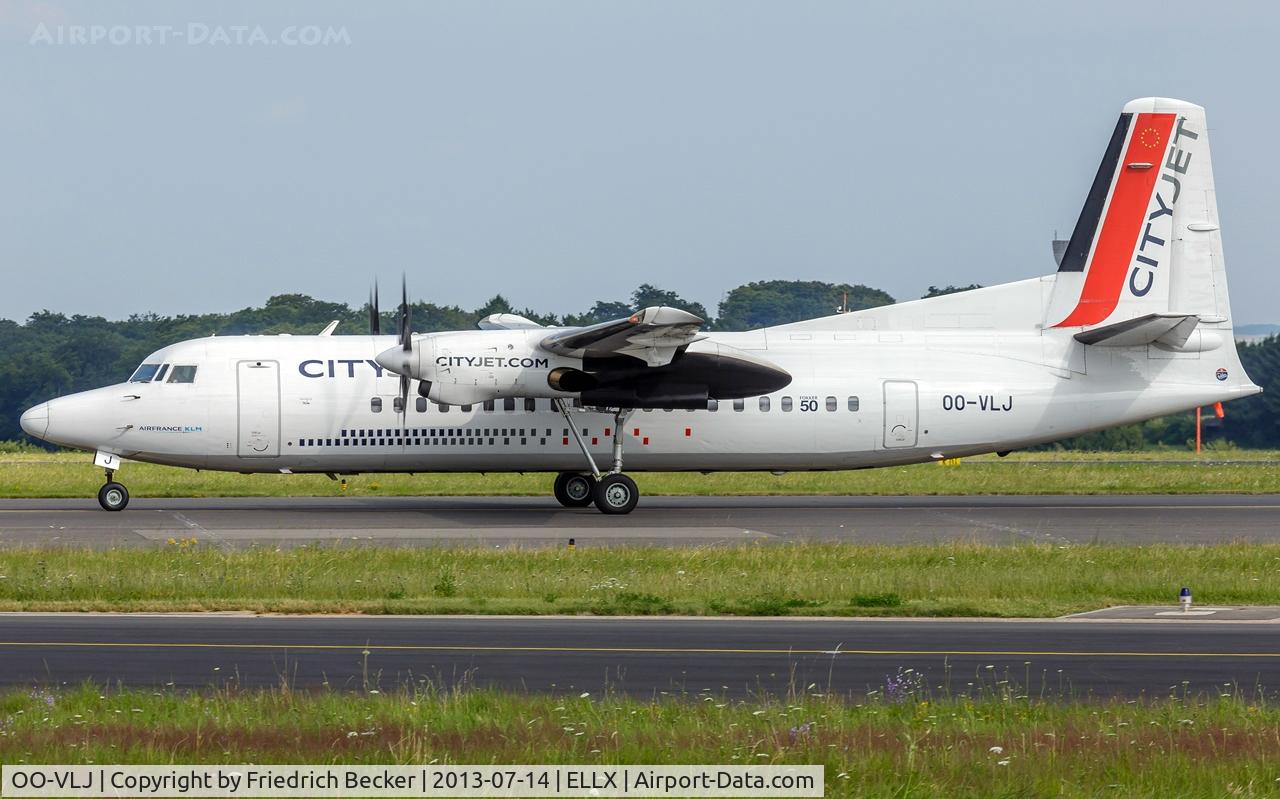 OO-VLJ, 1987 Fokker 50 C/N 20105, taxying to the gate