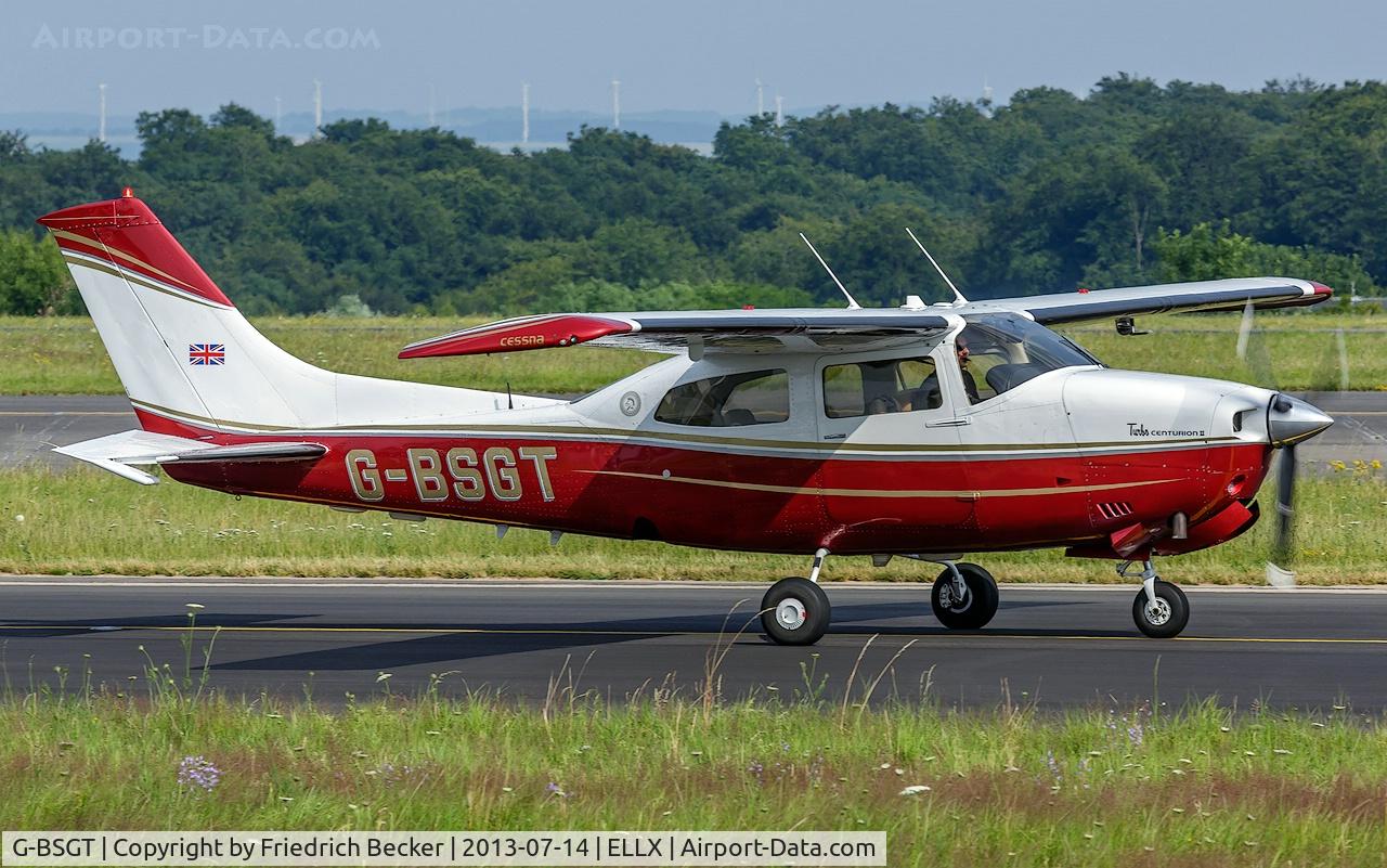 G-BSGT, 1979 Cessna T210N Turbo Centurion C/N 210-63361, taxying to the active
