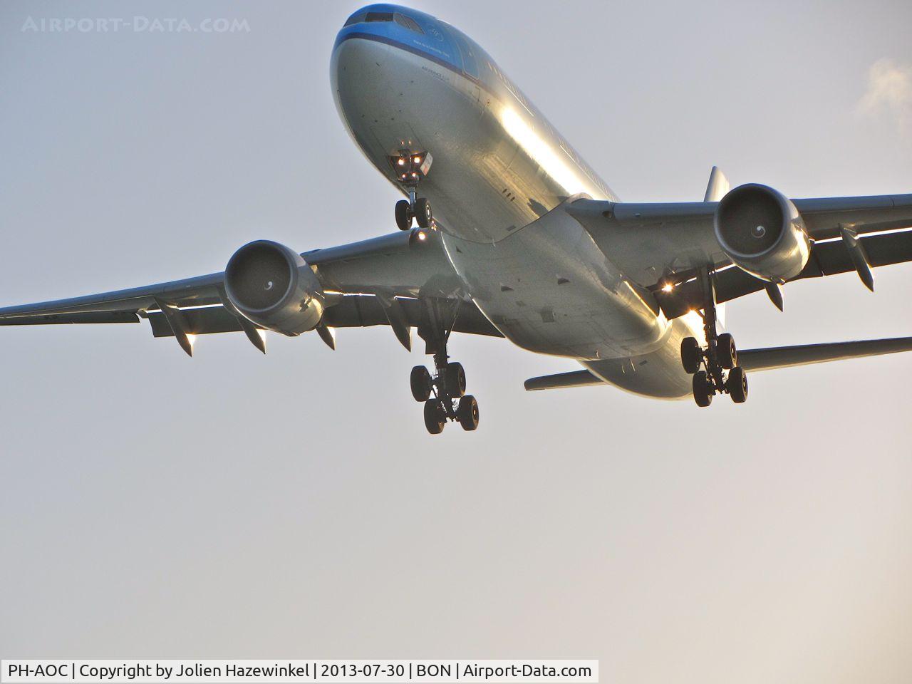 PH-AOC, 2005 Airbus A330-203 C/N 703, coming in for landing on Flamingo Airport, Bonaire
