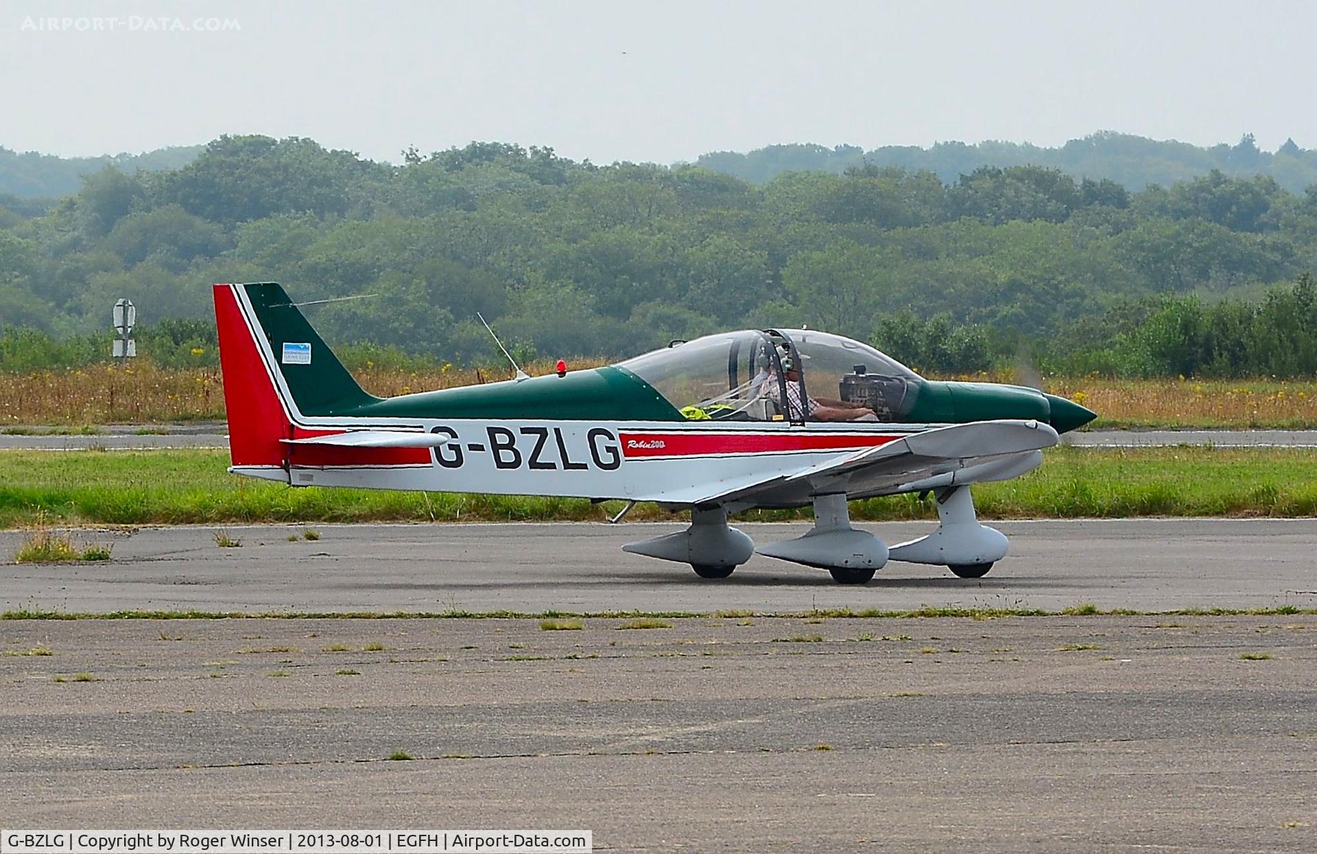 G-BZLG, 2000 Robin HR-200-120B C/N 353, Visiting HR200 Ecole.