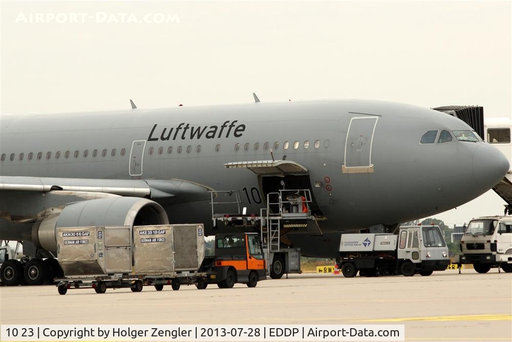 10 23, 1989 Airbus A310-304 C/N 503, Loading of a GAF shuttle with destination TMJ....