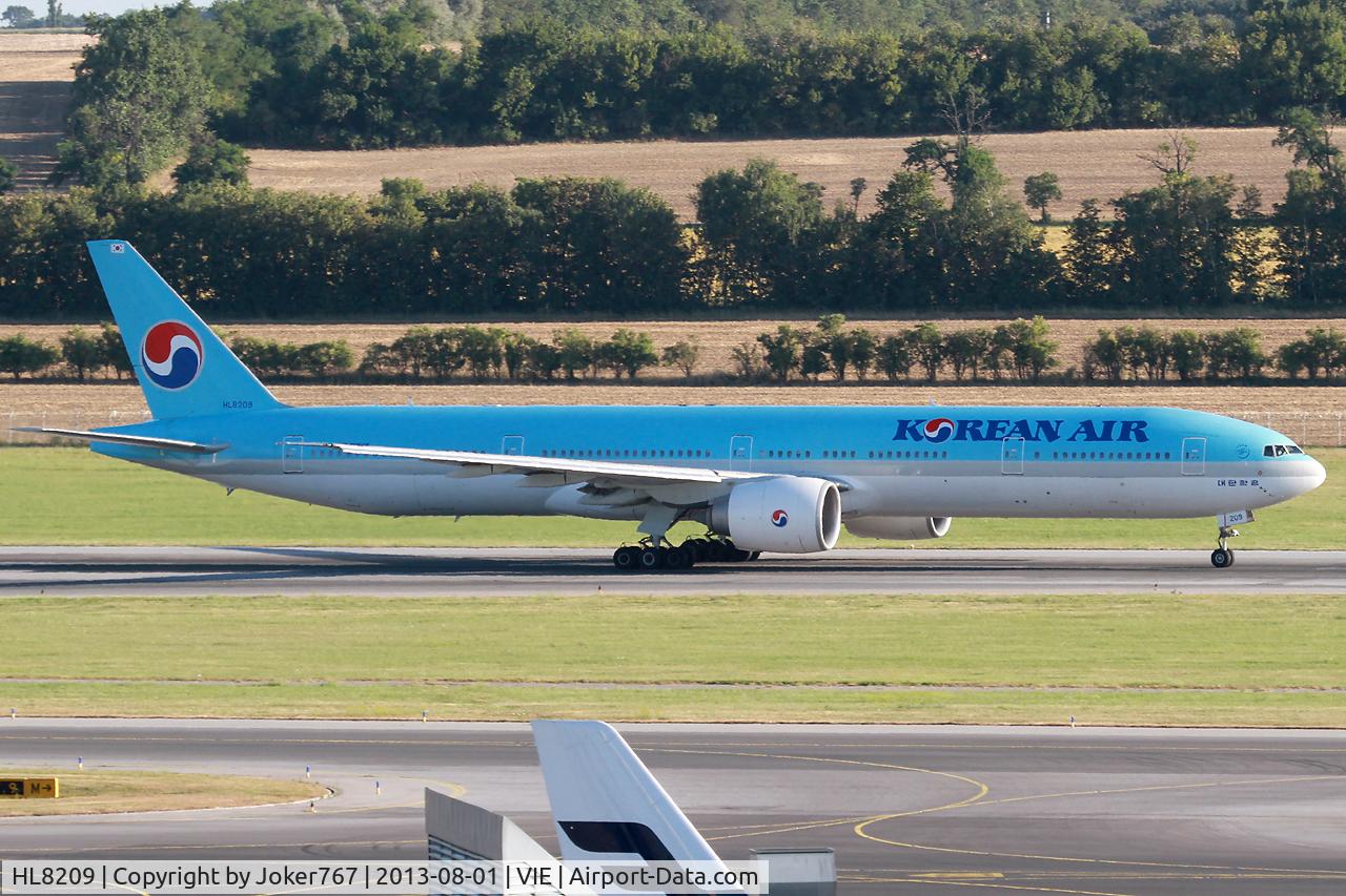 HL8209, 2010 Boeing 777-3B5/ER C/N 37646, Korean Air
