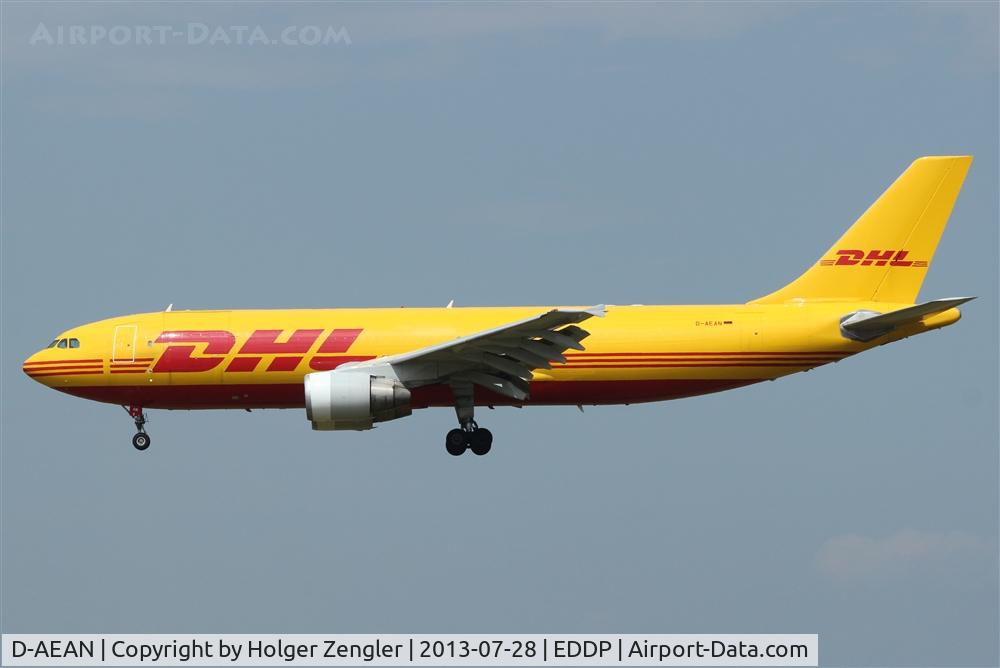 D-AEAN, 1993 Airbus A300B4-622R(F) C/N 703, On final for rwy 26R....