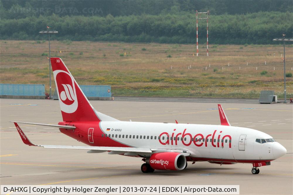 D-AHXG, 2008 Boeing 737-7K5 C/N 35140, Lining up for take-off on rwy 32R...