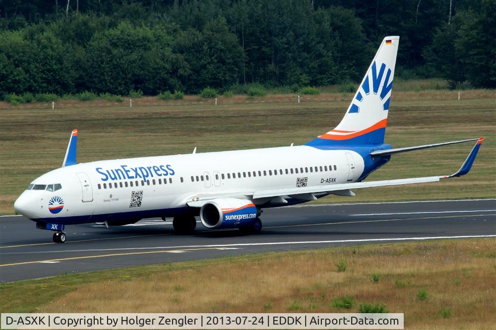 D-ASXK, 1998 Boeing 737-86J C/N 28070, Arrival on rwy 32R turning into twy to apron.....