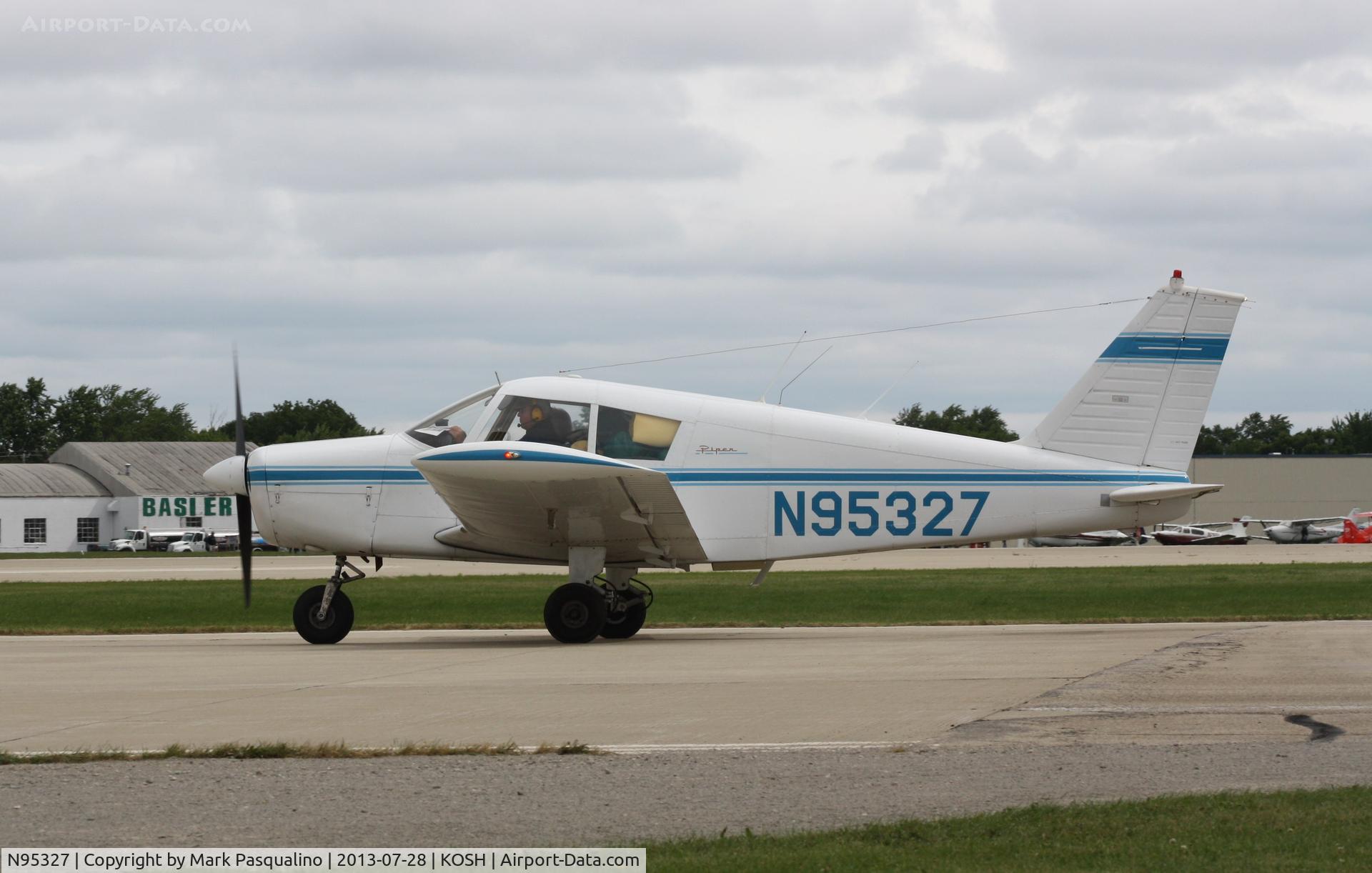 N95327, 1969 Piper PA-28-140 C/N 28-25889, Piper PA-28-140
