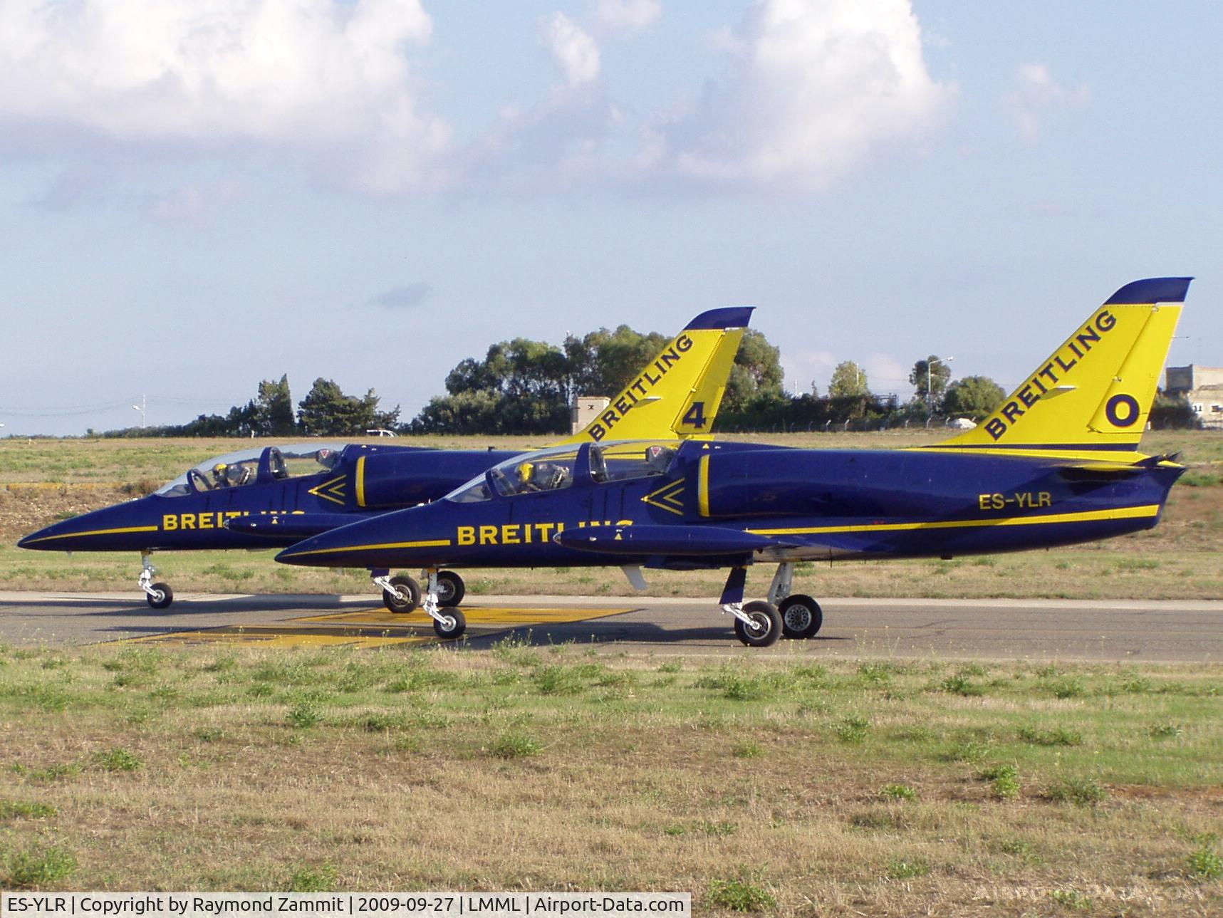 ES-YLR, Aero L-39 Albatros C/N 691880, Aero L-39 ES-YLR Breitling
