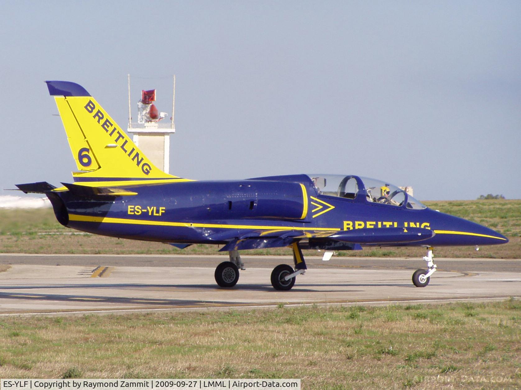 ES-YLF, Aero L-39 Albatros C/N 433141, Aero L-39 ES-YLF Breitling Team