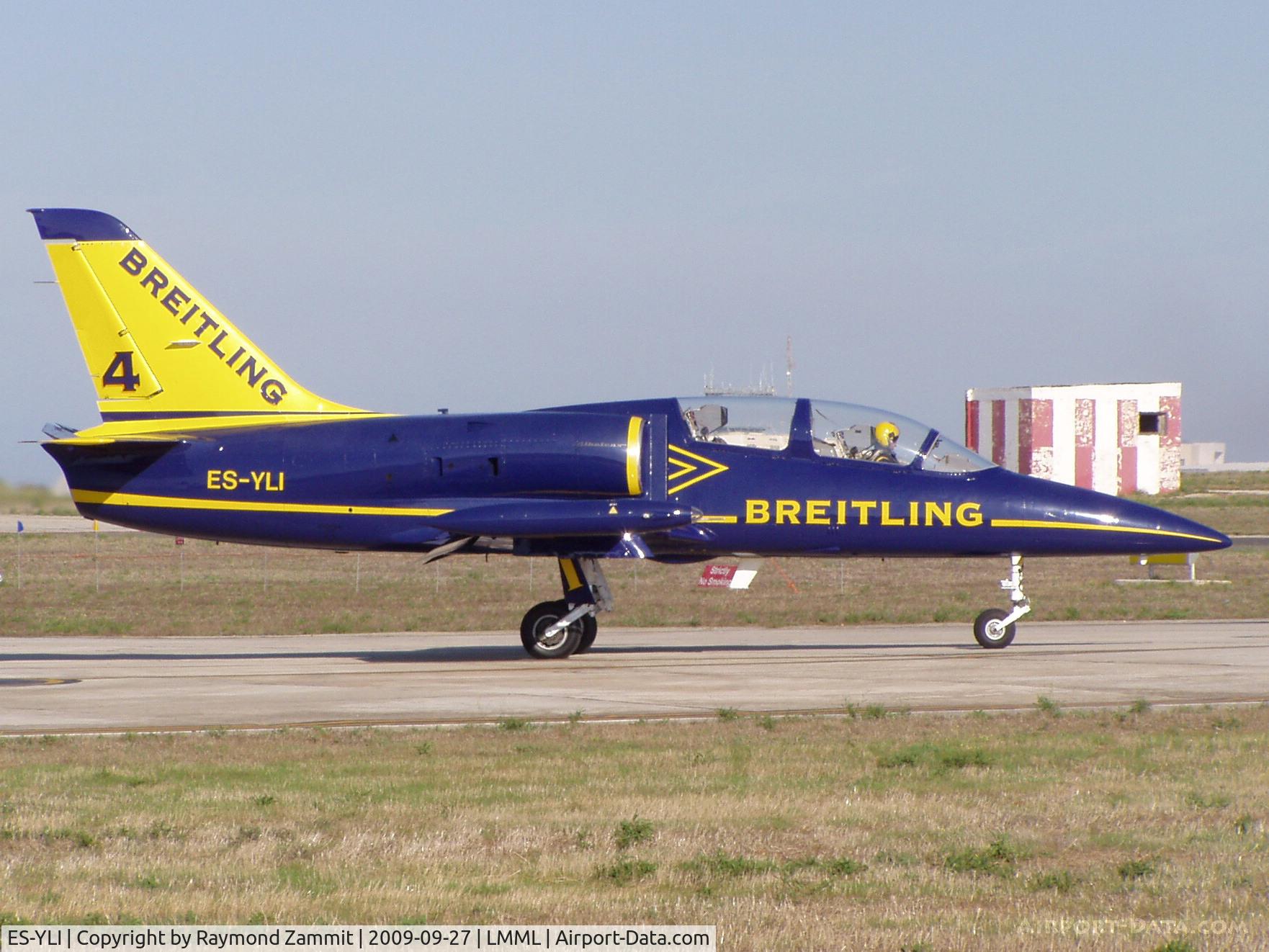 ES-YLI, Aero L-39 Albatros C/N 691876, Aero L-39 ES-YLI Breitling Team
