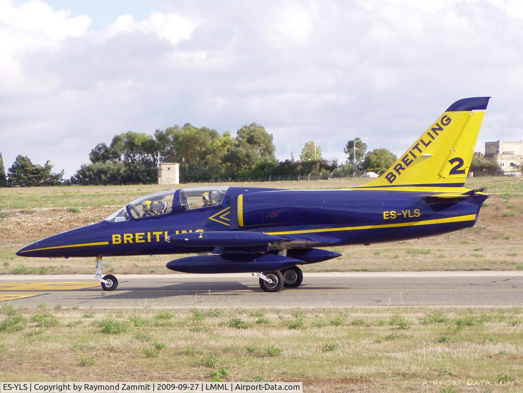 ES-YLS, Aero L-39 Albatros C/N 691881, Aero L-39 ES-YLS Breitling Team