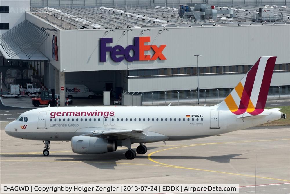 D-AGWD, 2007 Airbus A319-132 C/N 3011, Leaving parking position and taxiing to rwy 32R....