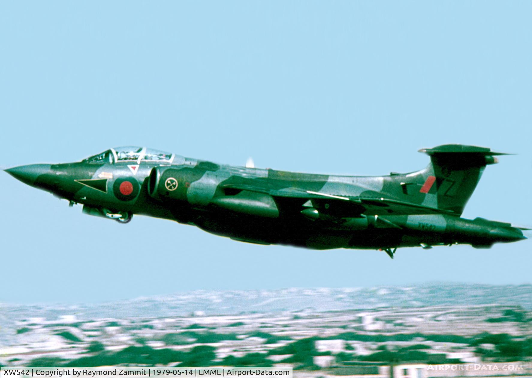 XW542, 1971 Hawker Siddeley Buccaneer S.2B C/N B3-03-71, HS Buccaneer XW542/Z of No16Squadron Royal Air Force departing RAF Luqa, Malta for a sortie.