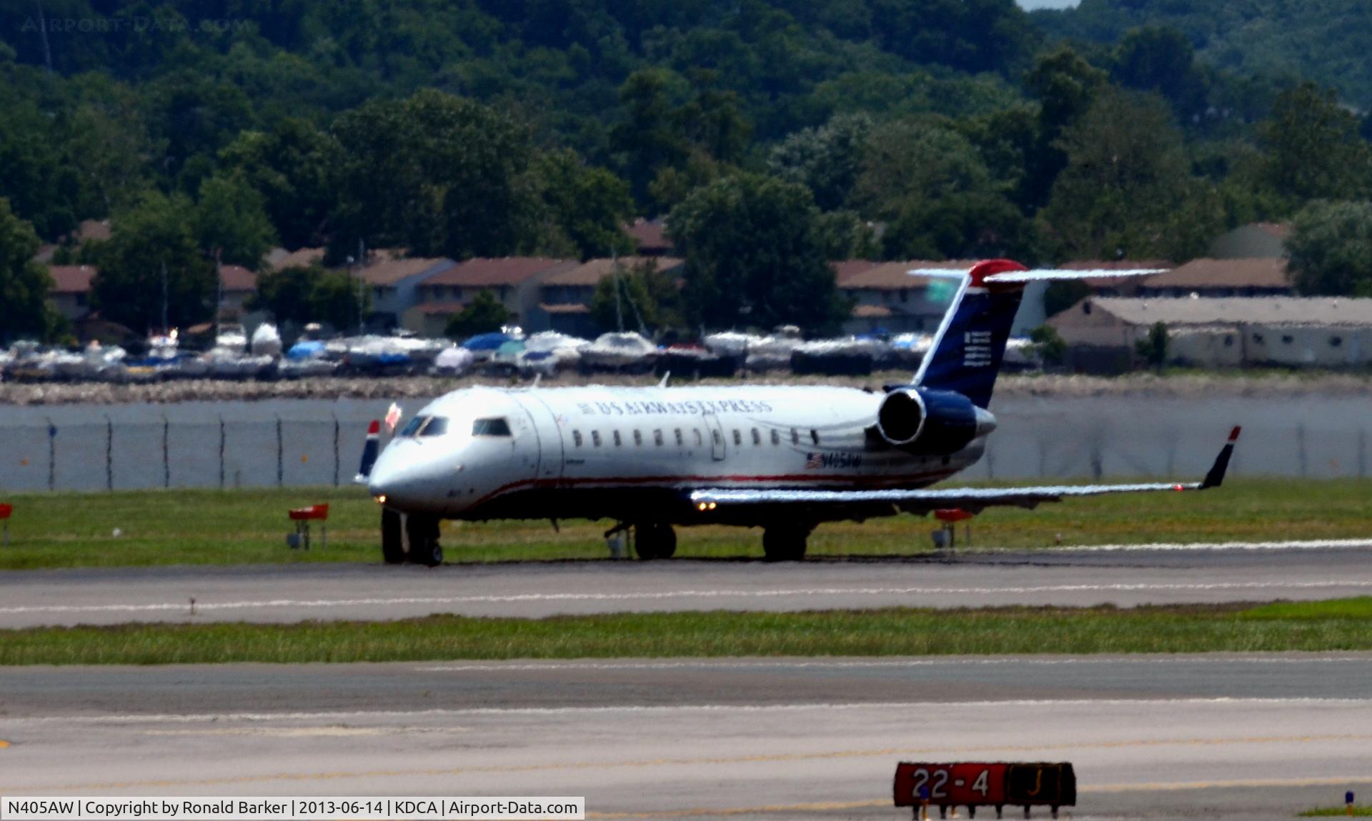 N405AW, 1999 Bombardier CRJ-200LR (CL-600-2B19) C/N 7362, Takeoff DCA