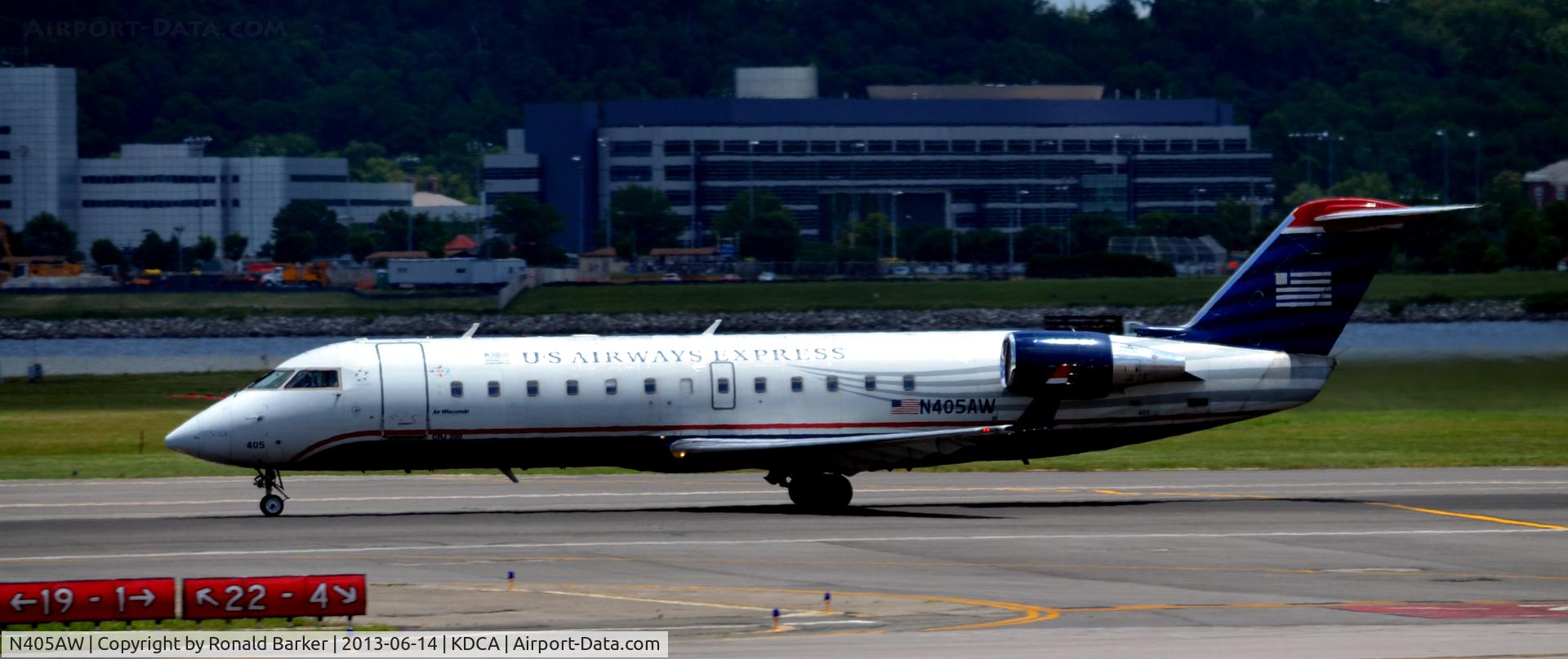 N405AW, 1999 Bombardier CRJ-200LR (CL-600-2B19) C/N 7362, Takeoff roll DCA