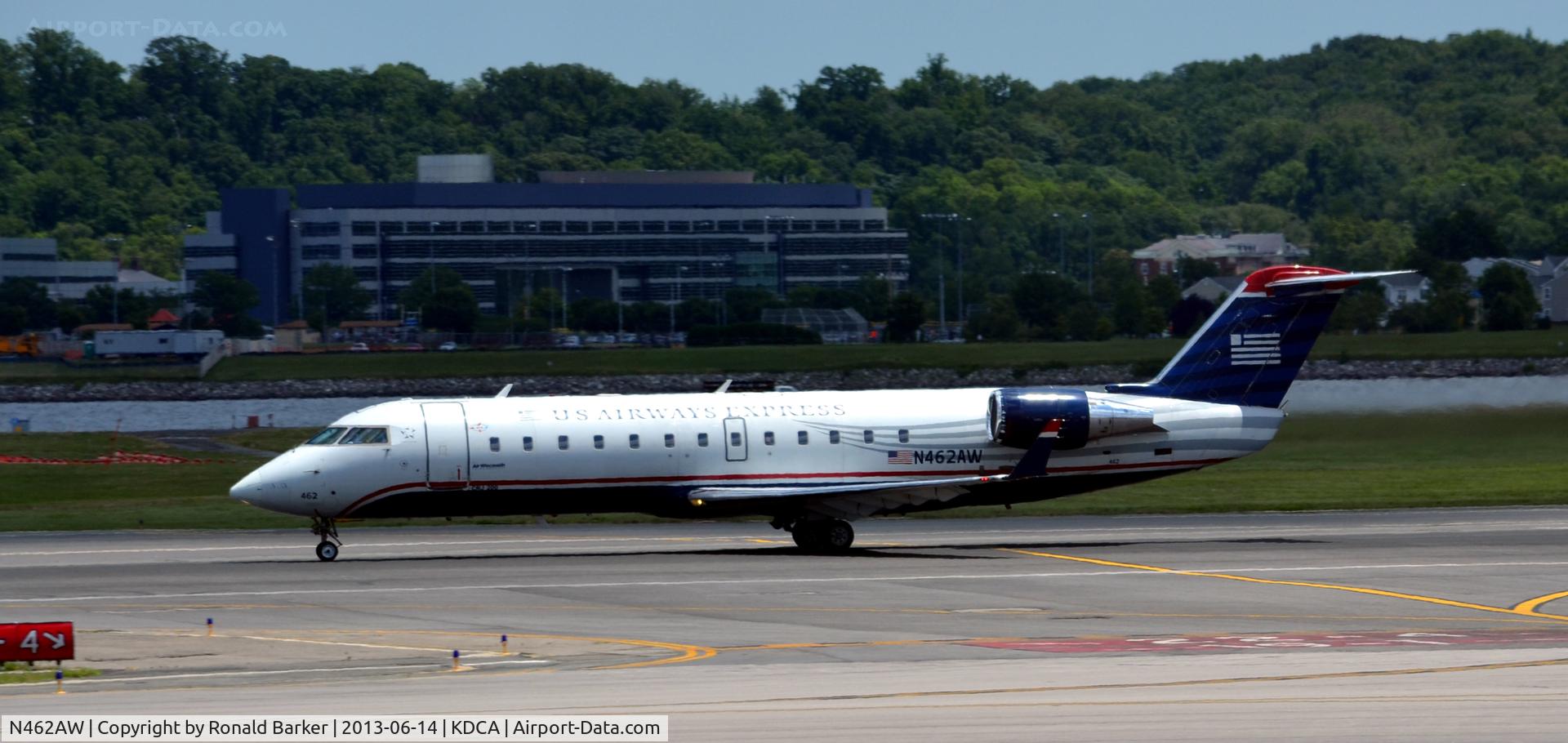 N462AW, 2003 Bombardier CRJ-200LR (CL-600-2B19) C/N 7875, Takeoff DCA