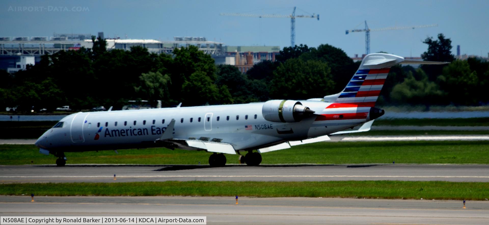 N508AE, 2002 Bombardier CRJ-701ER (CL-600-2C10) Regional Jet C/N 10072, Landing roll DCA