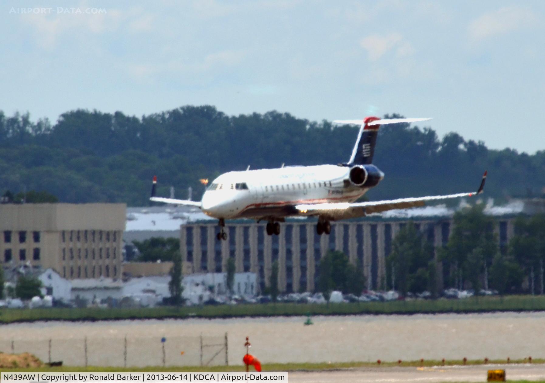 N439AW, 2003 Bombardier CRJ-200LR (CL-600-2B19) C/N 7753, Approach DCA